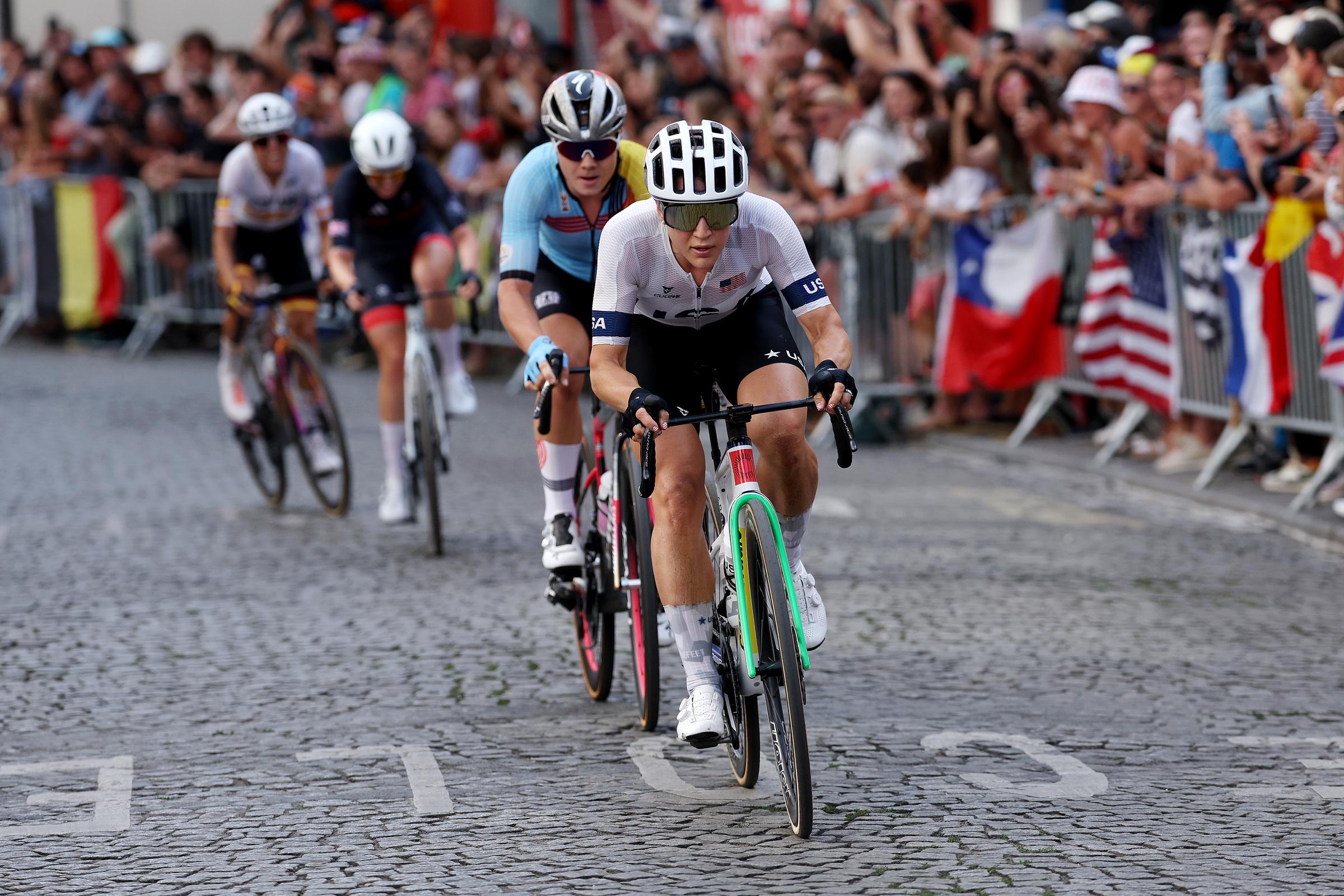 Kristen Faulkner competing against other cyclists during the Women's Road Race in Paris, France on August 4, 2024 | Source: Getty Images