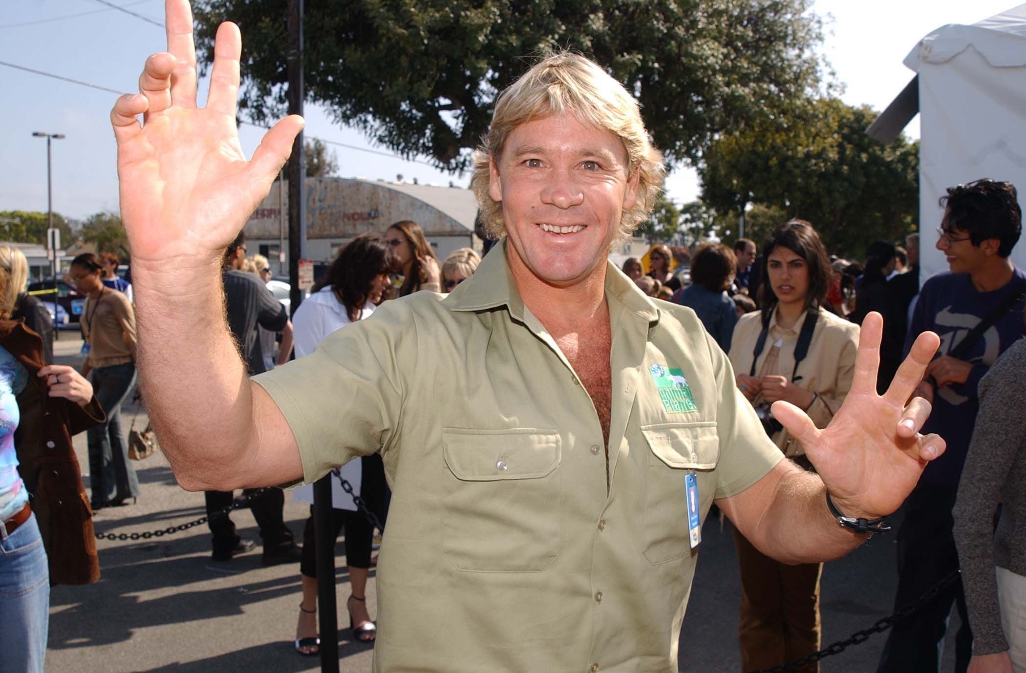 Steve Irwin at Kid's Choice Awards Arrivals in Santa Monica on April 20, 2002 | Source: Getty Images