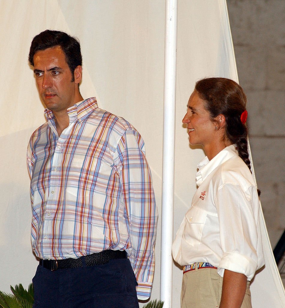 La infanta Elena y Jaime de Marichalar en el XXI Trofeo Shaling "Copa del Rey", el 4 de agosto de 2002 en Palma de Mallorca, España. | Foto: Getty Images