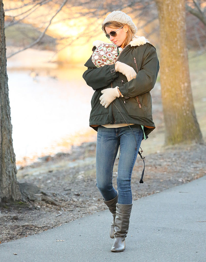 Gisele Bundchen and Vivian Brady are seen on December 07, 2013 in Boston, Massachusetts. (Photo by Stickman/Bauer-Griffin/GC Images)