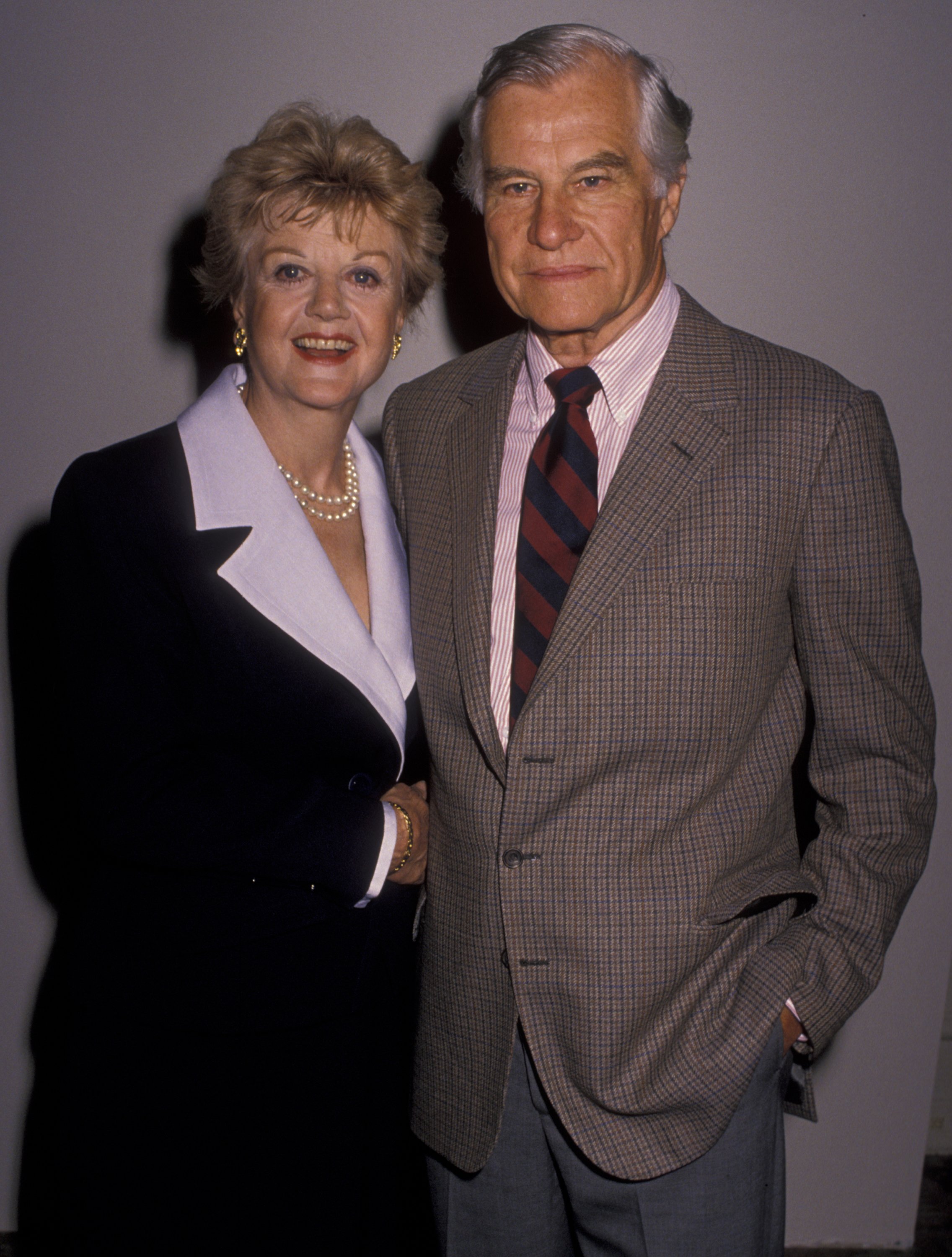 Angela Lansbury and her husband Peter Shaw at the Mother of The Year Awards Luncheon on May 4, 1990, in Beverly Hills, California | Source: Getty Images