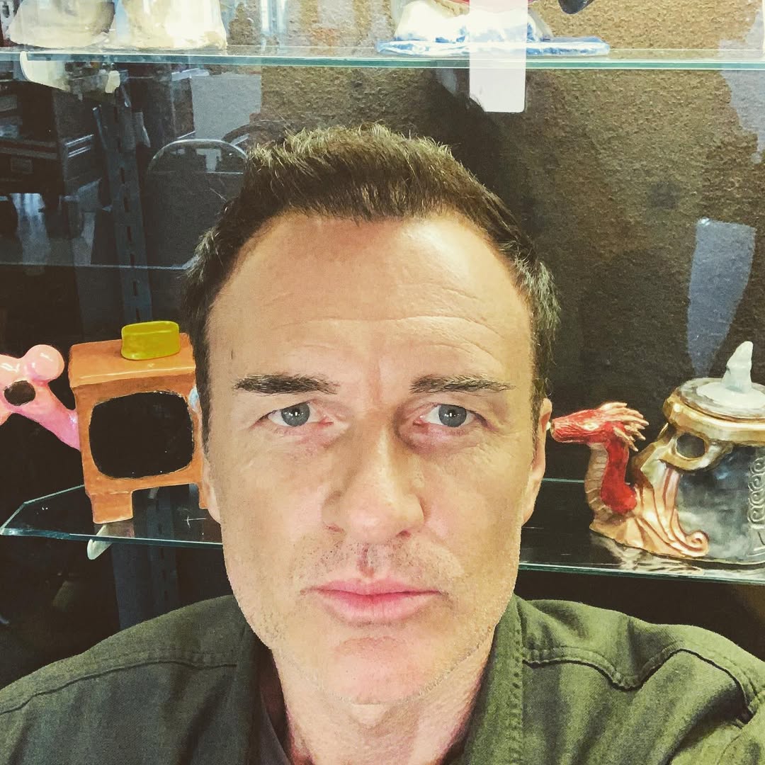 Julian McMahon on a selfie posted to social media, dated March 5, 2020 | Source: Instagram/julianmcmahonofficial
