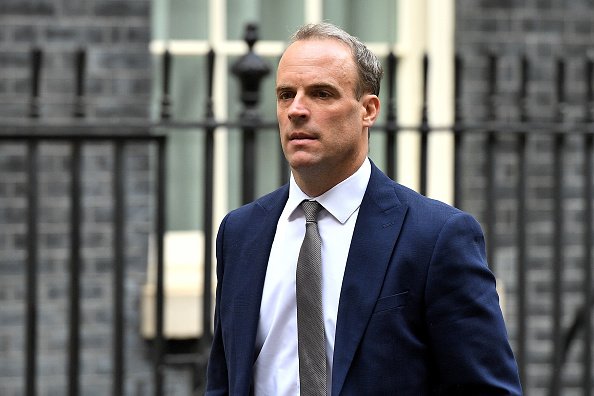 Dominic Raab, à Downing Street le 3 septembre 2019 à Londres, en Angleterre. | Photo : Getty Images Dominic Raab, à Downing Street le 3 septembre 2019 à Londres, en Angleterre. | Photo : Getty Images