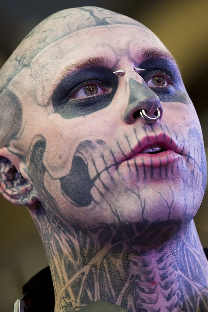 Rick Genest à une convention sur les tatouages en 2014. l Source : Getty Images Rick Genest à une convention sur les tatouages en 2014. l Source : Getty Images