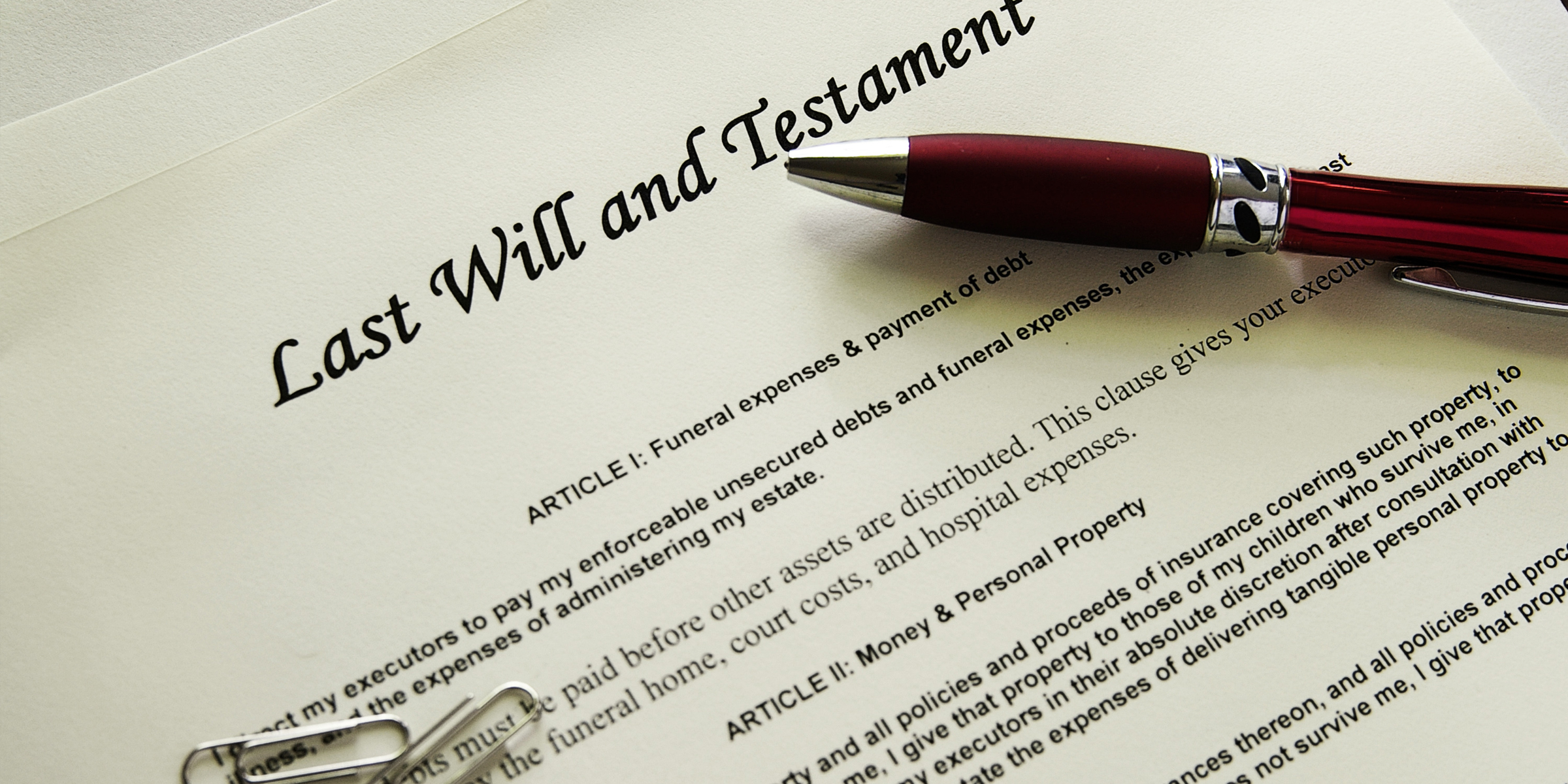 A picture of a will with a pen on top | Source: Shutterstock