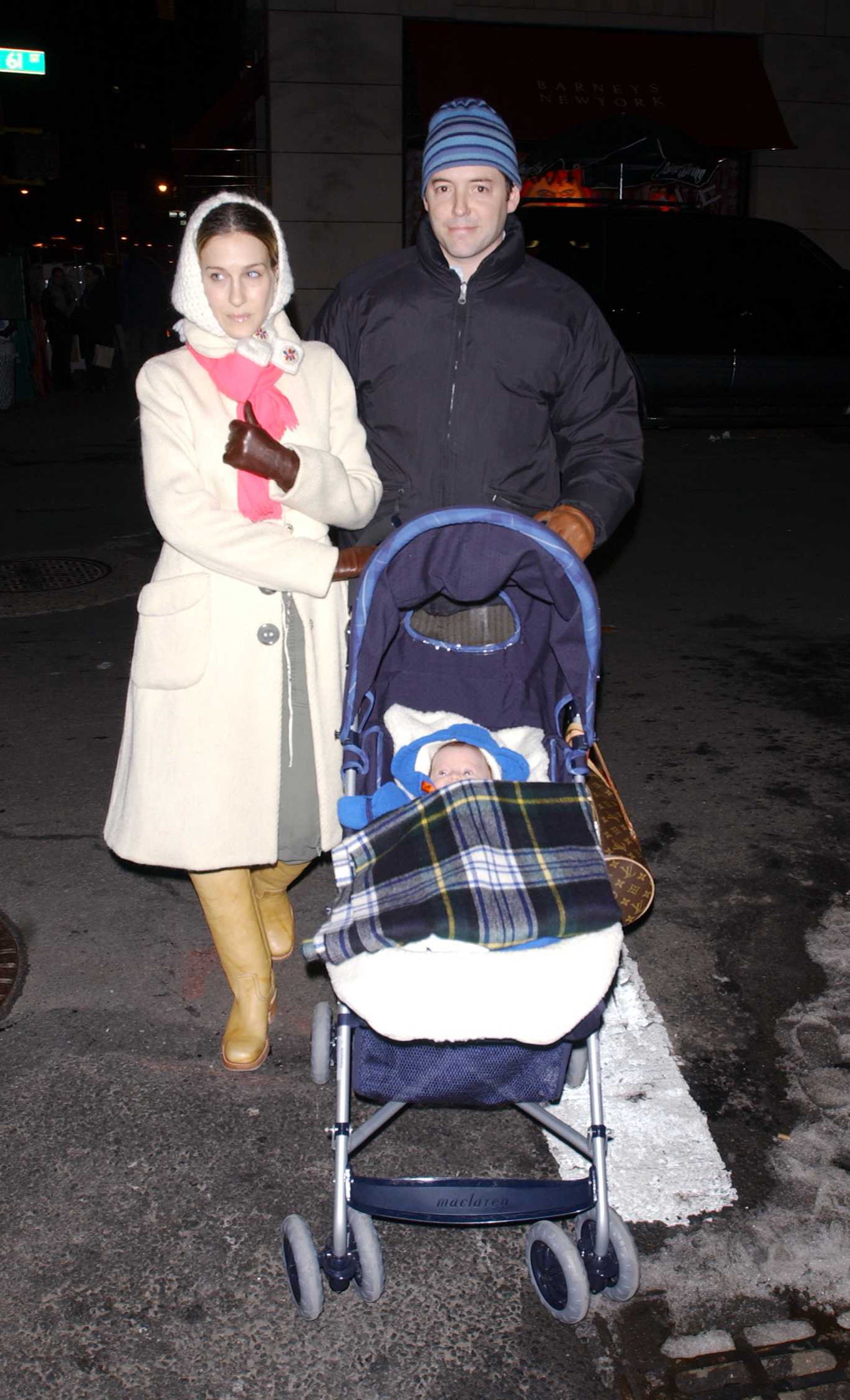 Sarah Jessica Parker and Matthew Broderick push their son James in a stroller along Madison Ave. December 28, 2002 in New York City | Source: Getty Images 