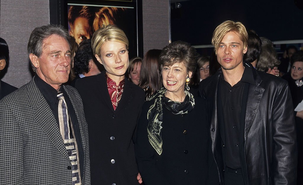 Gwyneth Paltrow, Brad Pitt, and Brad Pitt's parents at "The Devil's Own" premiere on March 13, 1997. | Photo: Getty Images