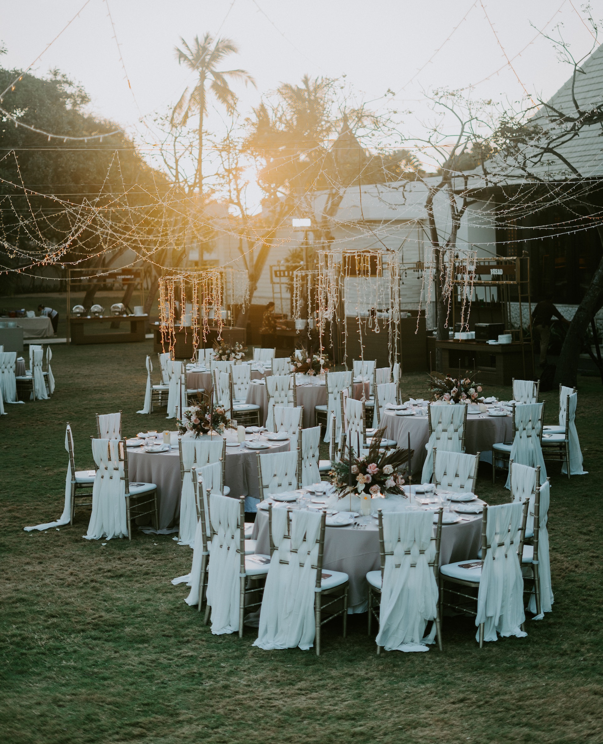 An outdoor wedding venue | Source: Pexels