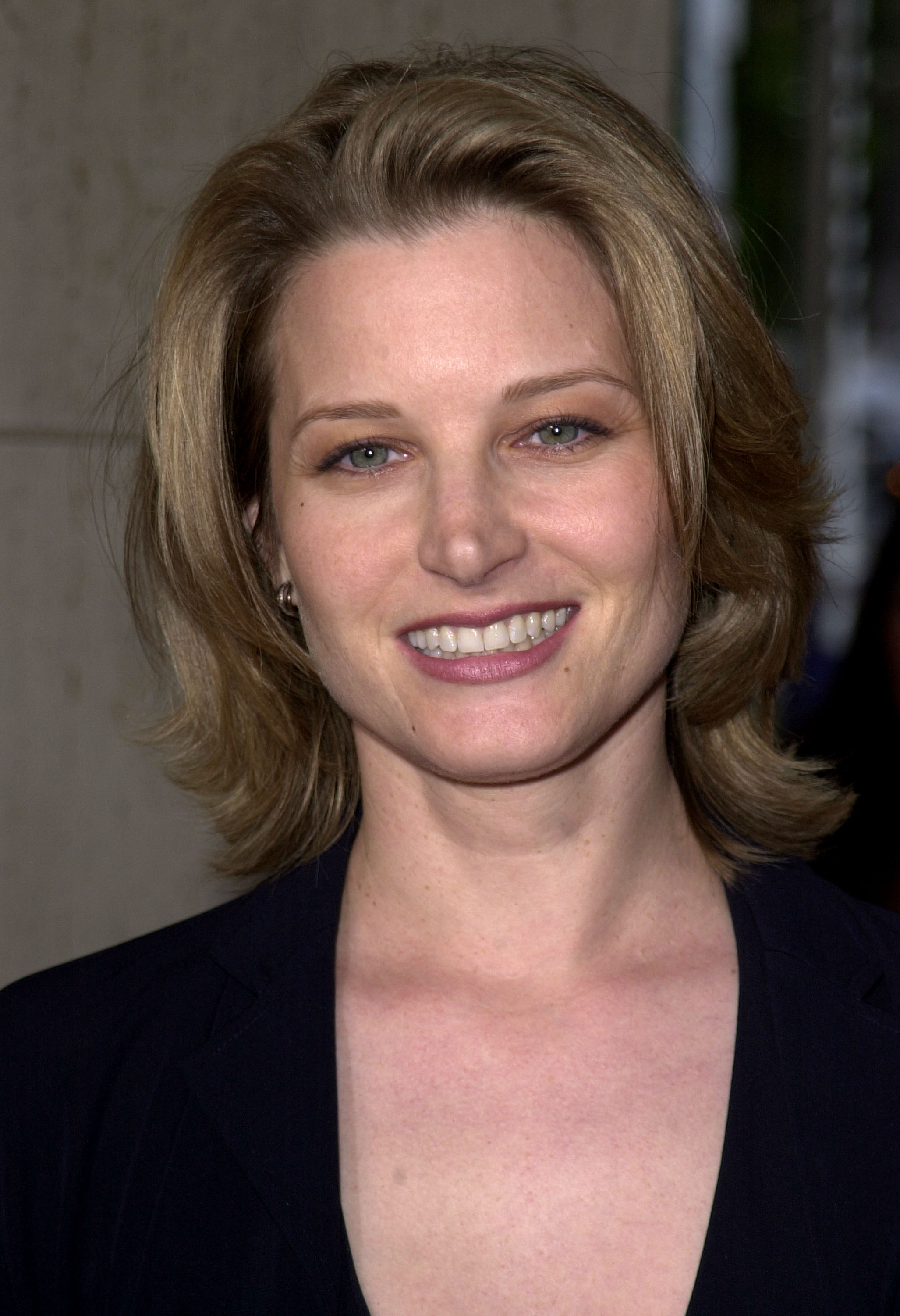 Bridget Fonda at the "Kiss Of The Dragon" premiere in California | Source: Getty Images