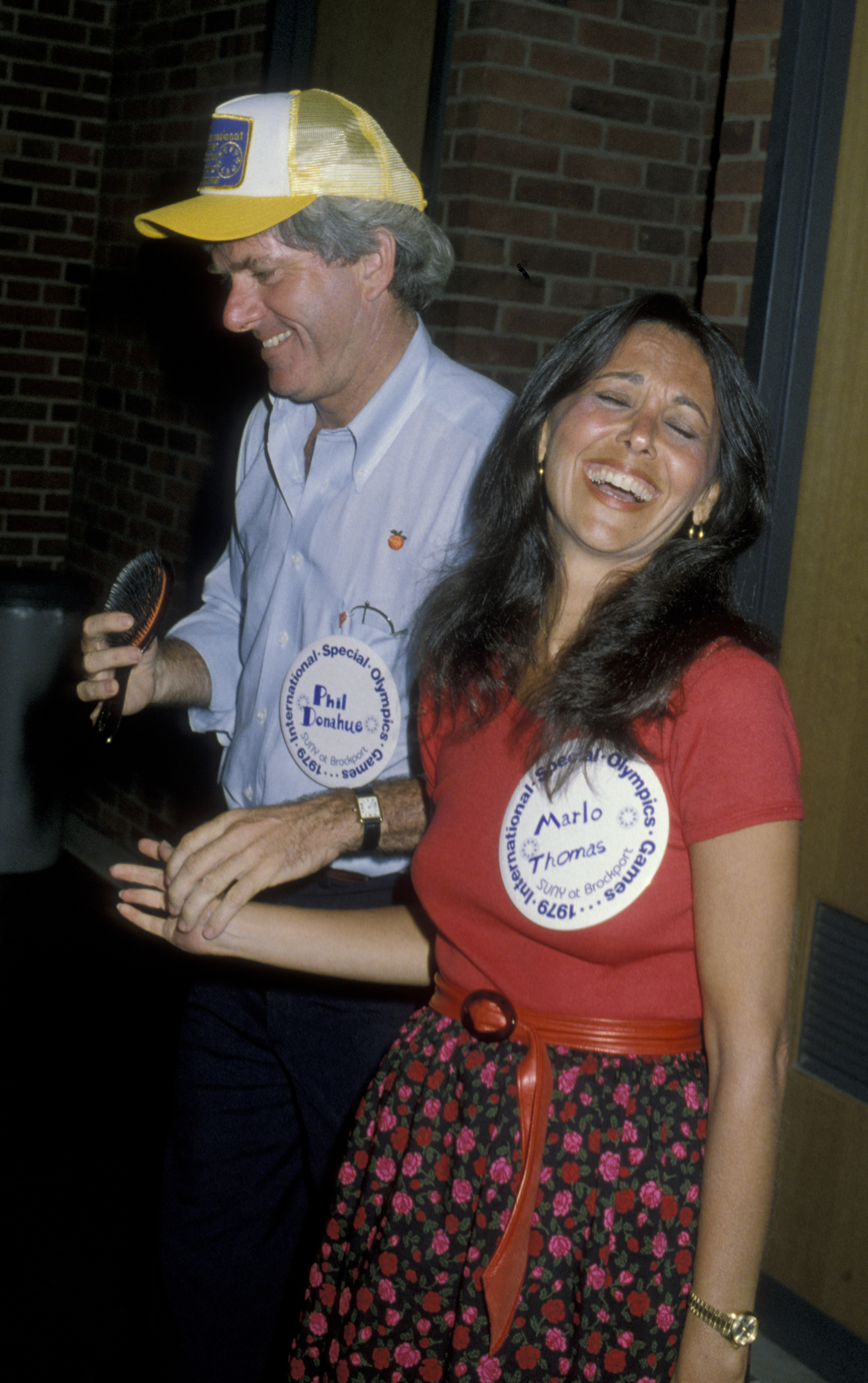 Phil Donahue and Marlo Thomas at the Special Olympics on August 9, 1979, in Brockport, New York | Source: Getty Images