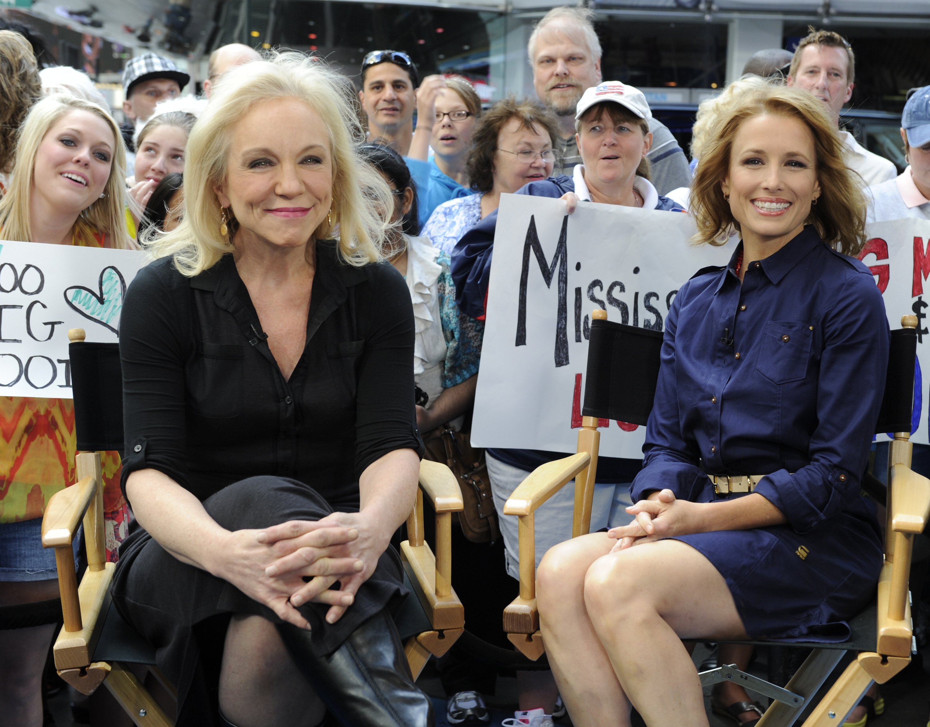Brett Butler and Shawnee Smith promoting their new show, "Anger Management," on "Good Morning America," on June 26, 2012 | Source: Getty Images