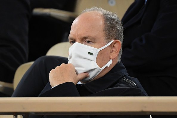 Le Prince Albert II de Monaco assiste à la finale masculine, Rafael Nadal d'Espagne contre Novak Djokovic.|Photo : Getty Images