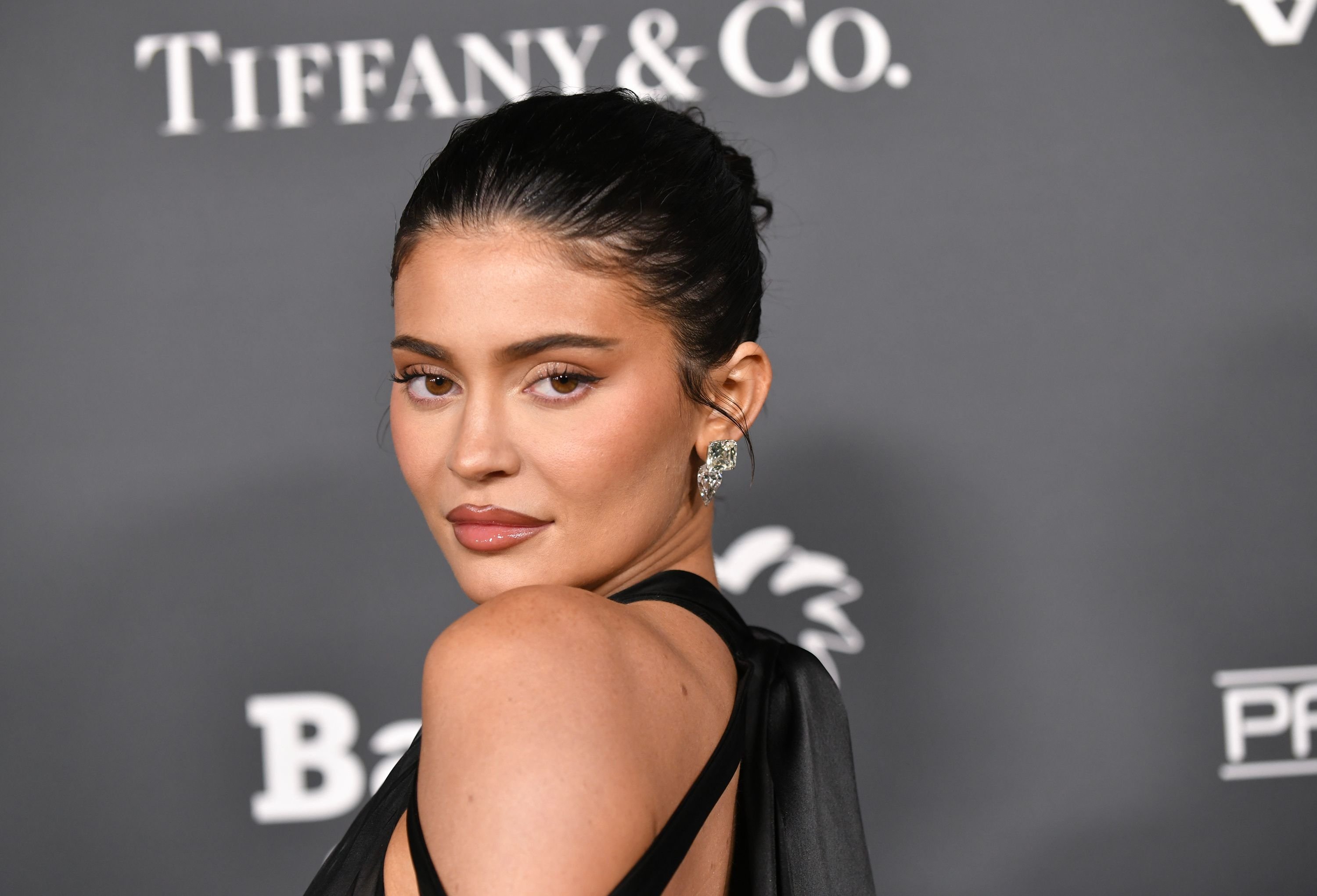 Kylie Jenner, 12 Kasım 2022'de West Hollywood, California'da Pacific Design Center'da düzenlenen 2022 Baby2Baby Galası sırasında.  |  Kaynak: Getty Images