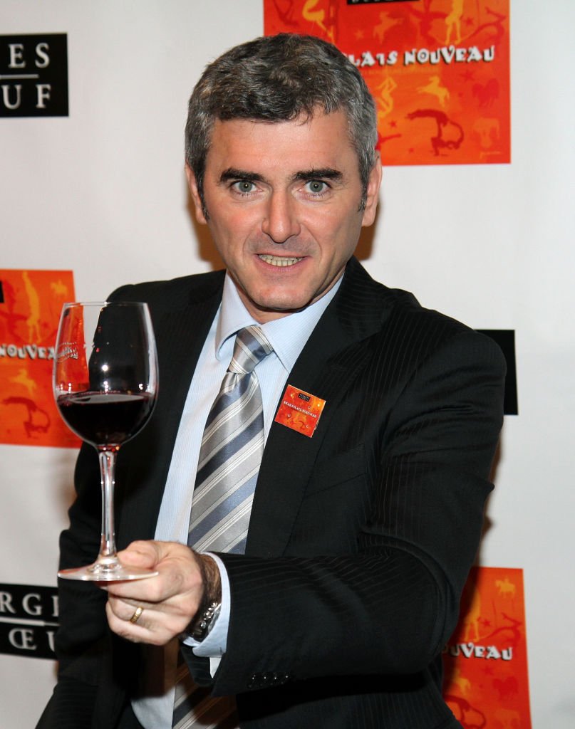 Georges Duboeuf assiste à la célébration Georges Duboeuf Beaujolais Nouveau 2010 au District 36 le 18 novembre 2010 à New York. | Photo : Getty Images Georges Duboeuf assiste à la célébration Georges Duboeuf Beaujolais Nouveau 2010 au District 36 le 18 novembre 2010 à New York. | Photo : Getty Images