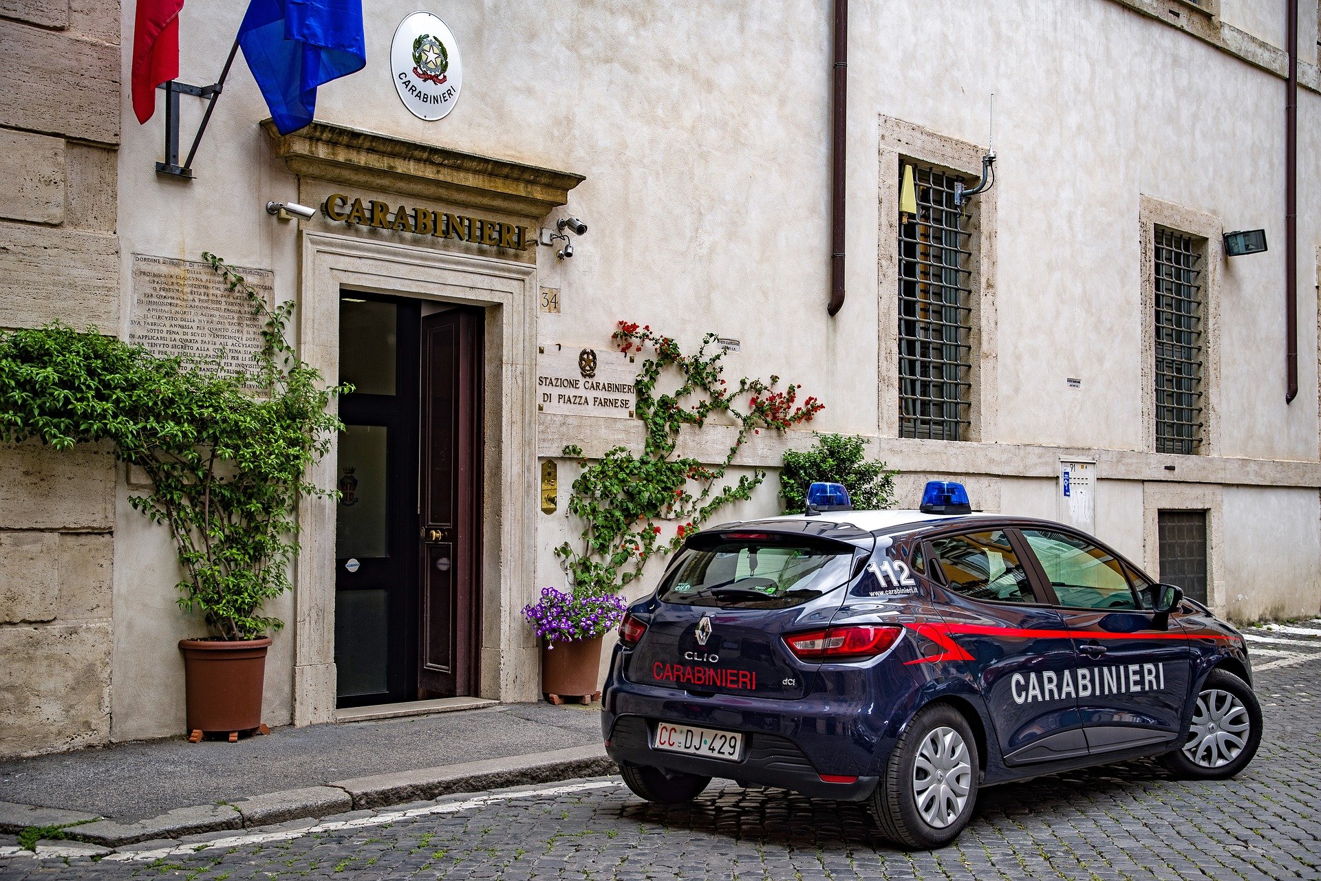 Une voiture de police Italienne.| Photo : Pixabay