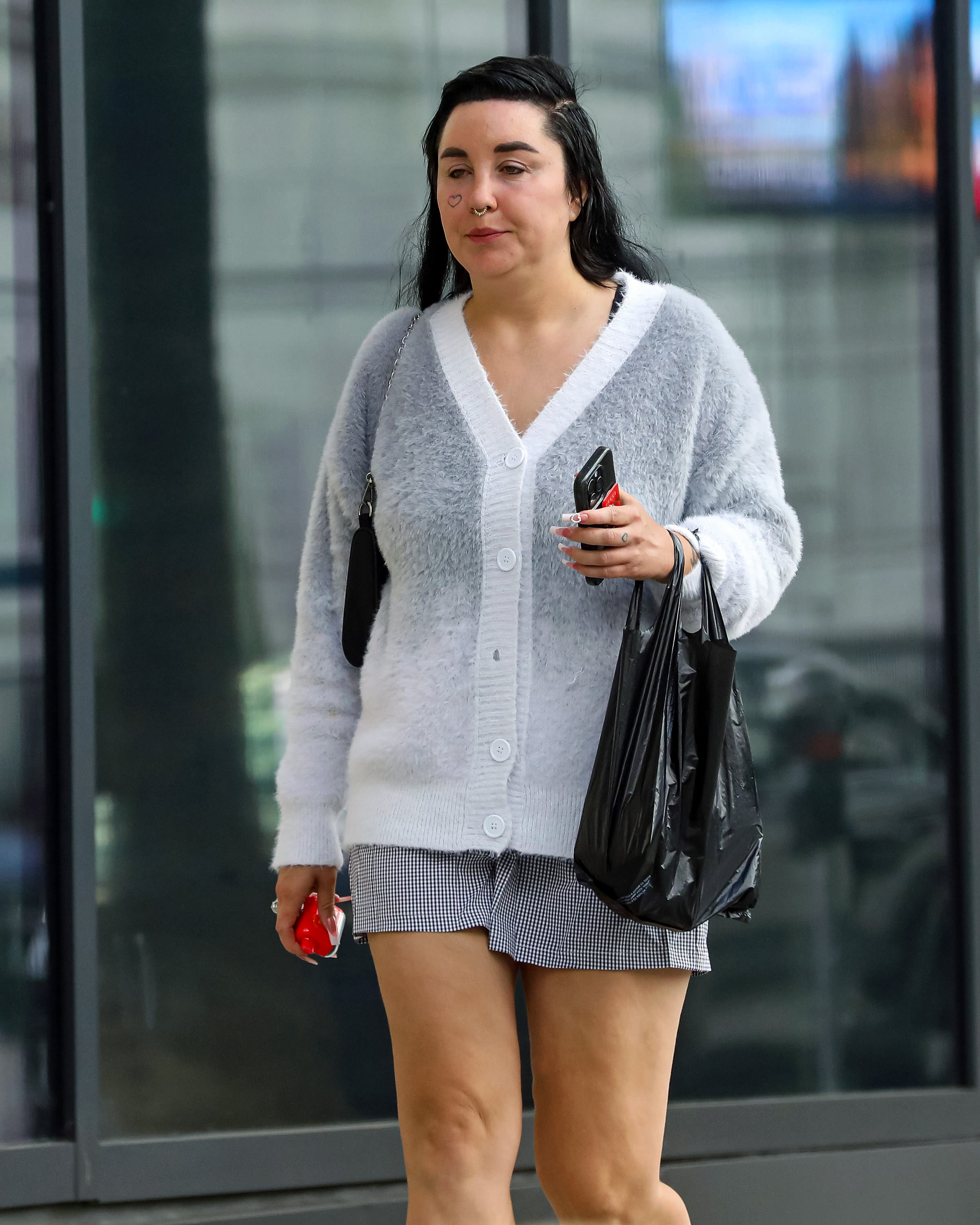 Things might never be the same, but she started to recover while living a simple life. During this outing, Amanda Bynes was seen in Los Angeles, California, on September 16, 2024.