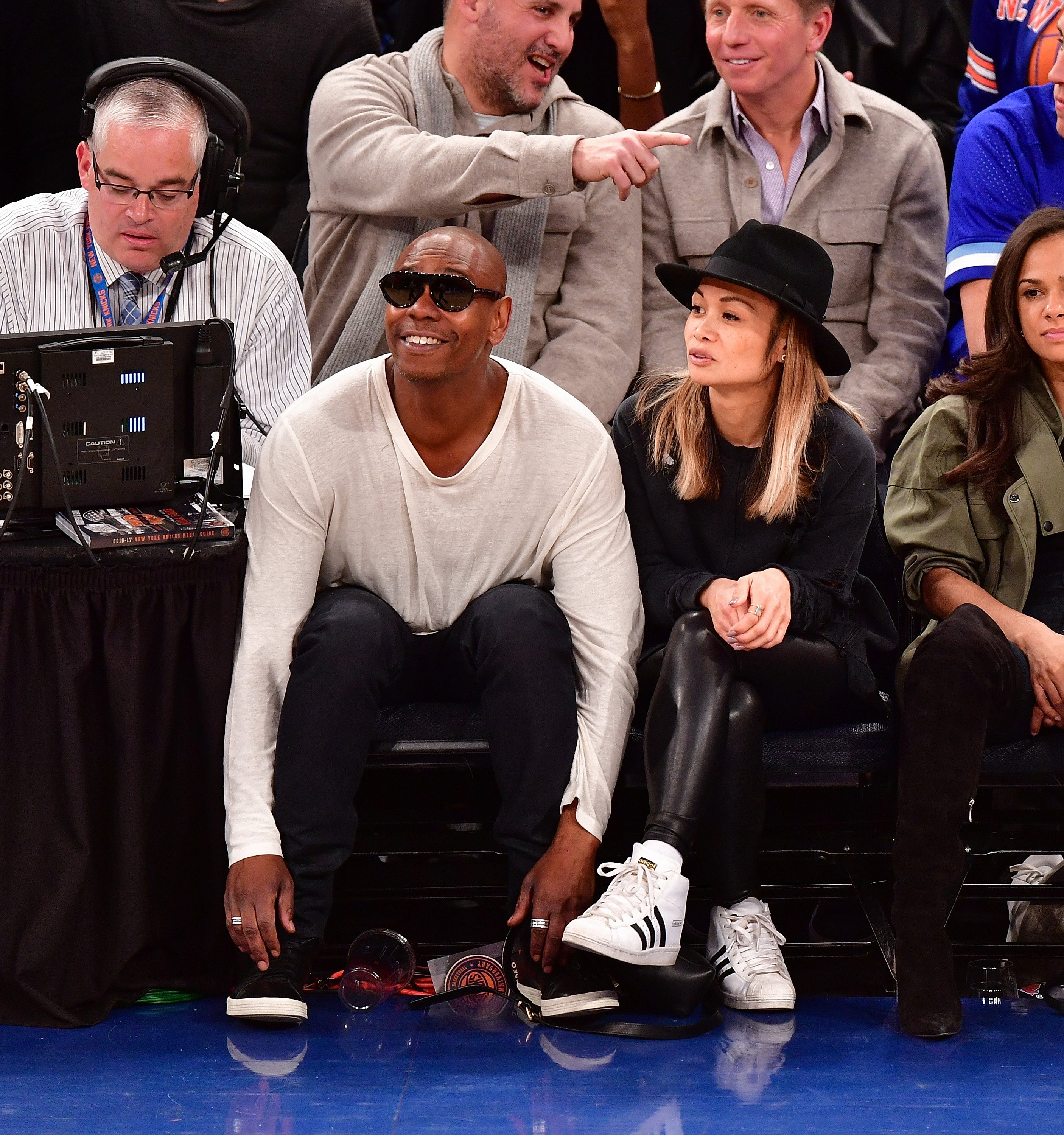 Dave and Elaine Chappelle at a basketball game in New York |  Source: Getty Images 