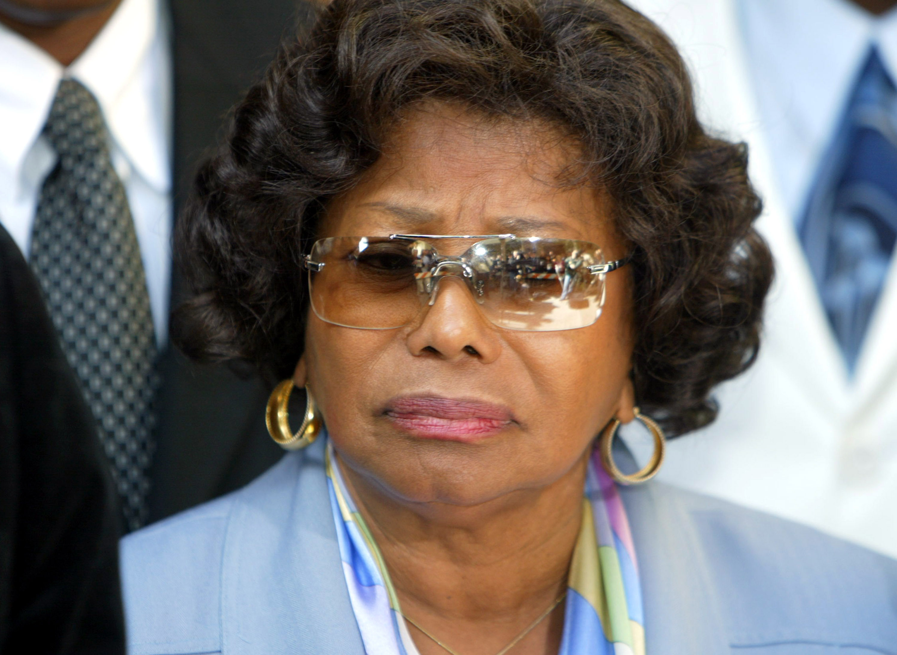 Katherine Jackson leaves the Santa Maria Courthouse on April 30, 2004 | Source: Getty Images