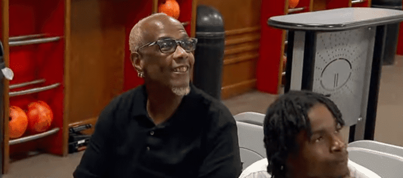 61-year-old Guy Bryant with one of the foster kids in his care | Photo: Youtube/Good Morning America
