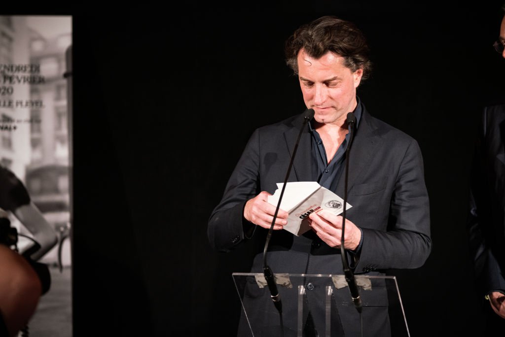 Dominique Boutonnat annonce que le lauréat du prix du producteur `` Daniel Toscan du Plantier '' 2020 prend la parole lors du dîner des producteurs - Cesar 2020 au Four Seasons George V le 24 février , 2020 à Paris, France. | Photo : Getty Images