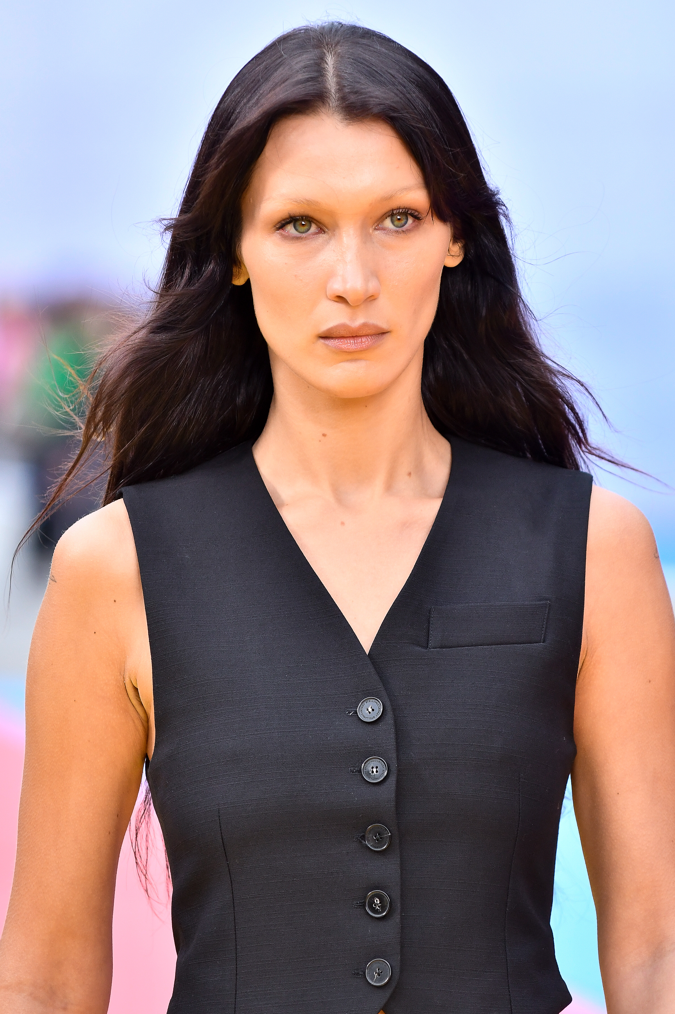 Bella Hadid on October 3, 2022 in Paris, France. | Source: Getty Images