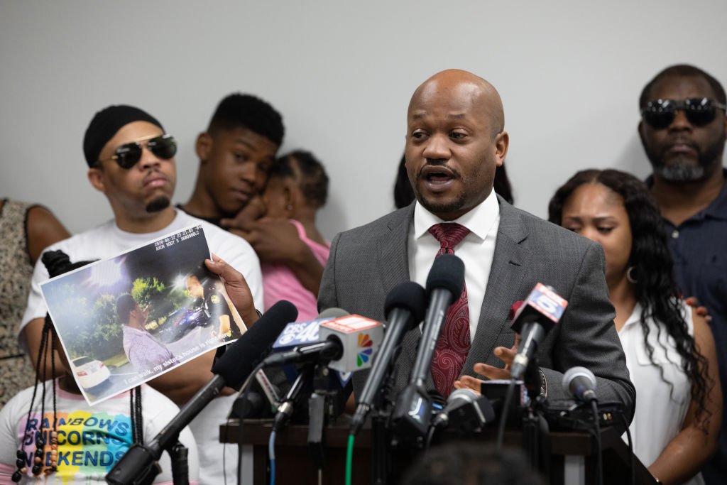 One of Rayshard Brooks family lawyers L. Chris Stewart speaks to the media on June 15, 2020 in Atlanta, Georgia | Photo: Getty Images