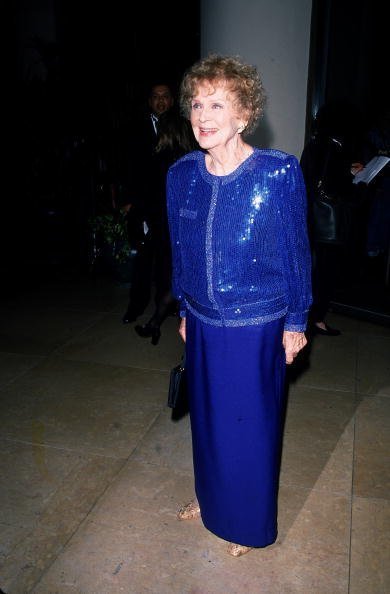 American actress Gloria Stuart attends the Laurel Awards, Los Angeles, California, March 3, 1998 | Photo: Getty Images