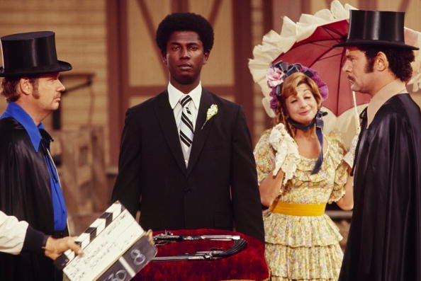 James Hampton, Richard Williams, Barbara Minkusm, and Stuart Margolin on "Love, American Style" (1969-1974). | Photo: Getty Images