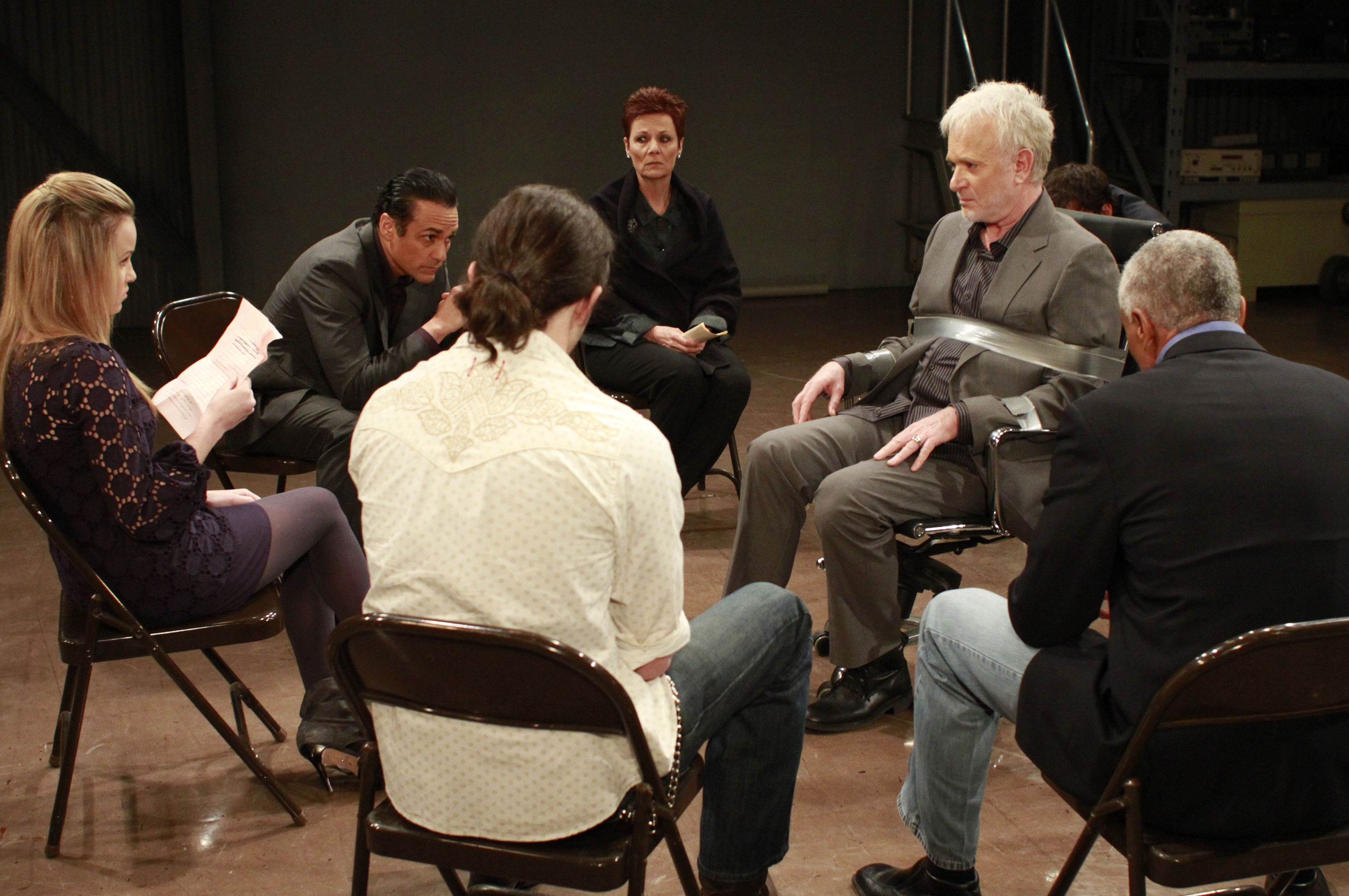 Anthony Geary as Luke Spencer during an intervention scene with the Spencer family on "General Hospital" in 2011 | Source: Getty Images