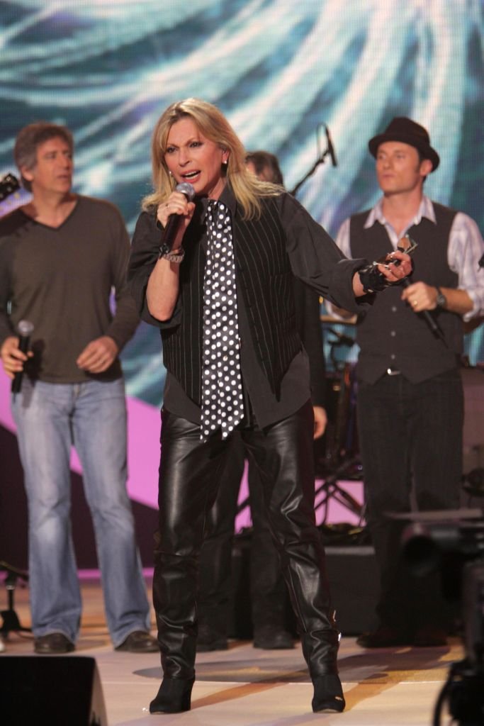 Véronique Sanson se produit sur la Fête de la Chanson française le 16 janvier 2008 à Paris. | Photo : Getty Images Véronique Sanson se produit sur la Fête de la Chanson française le 16 janvier 2008 à Paris. | Photo : Getty Images
