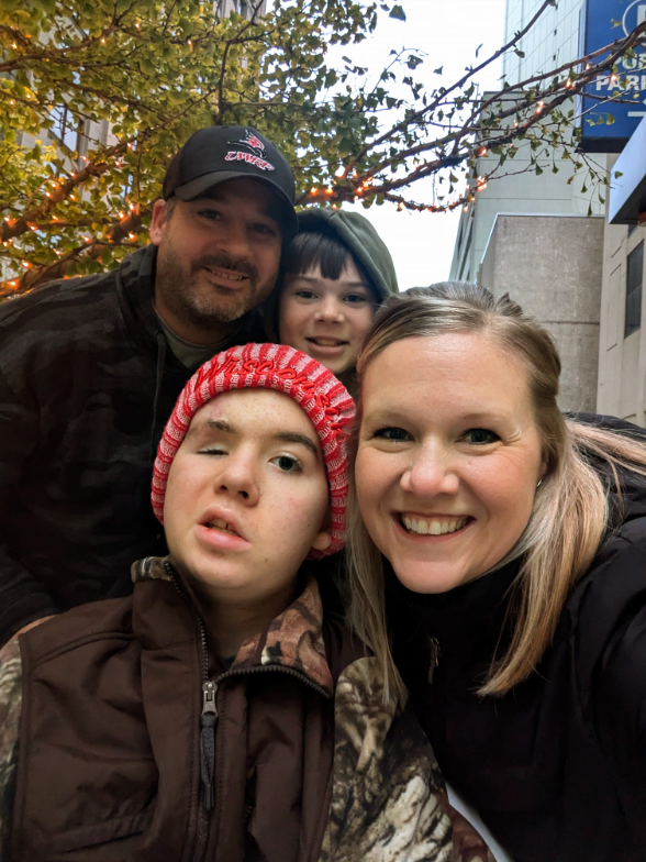 Brett Jedwabny posing with his family in a post dated November 28, 2024 | Source: Facebook/TylerandNicole Jedwabny