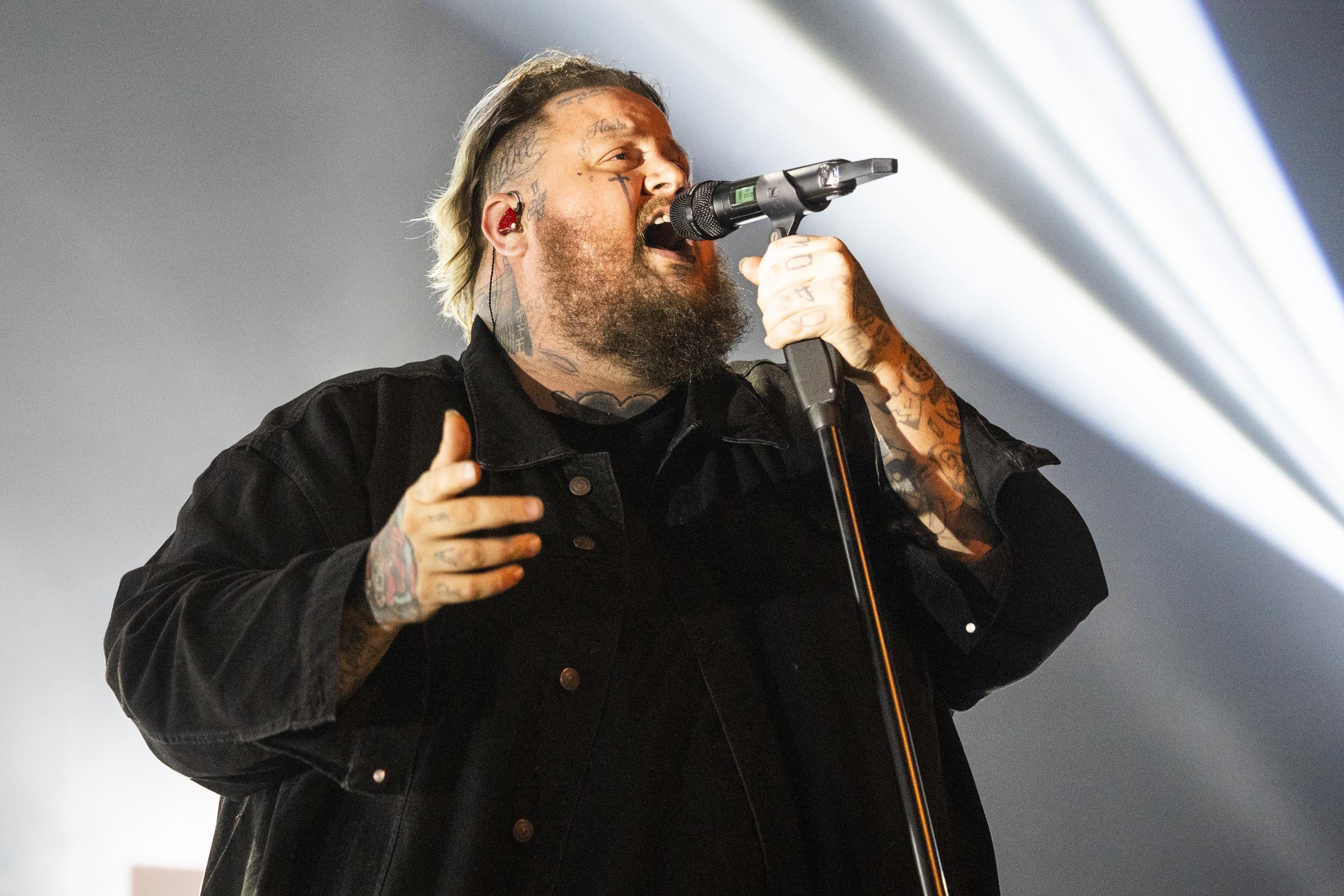 Jason "Jelly Roll" DeFord performs at Orpheum Theater in New Orleans, Louisiana on November 12, 2021 | Source: Getty Images