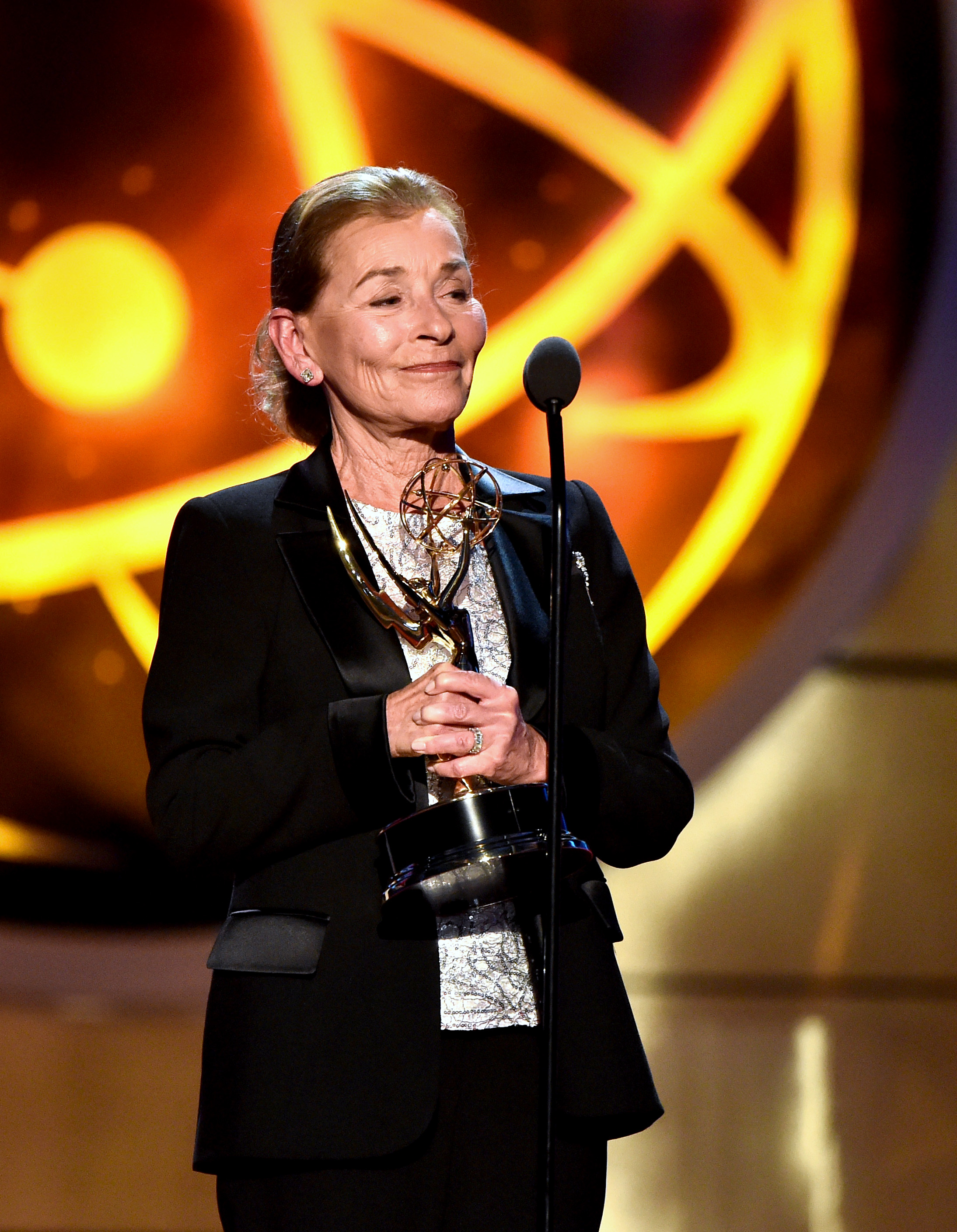 Judge Judy Sheindlin,posing with her Lifetime Achievement Award at the Emmy Awards in Los Angeles in 2019 | Source: Getty Images