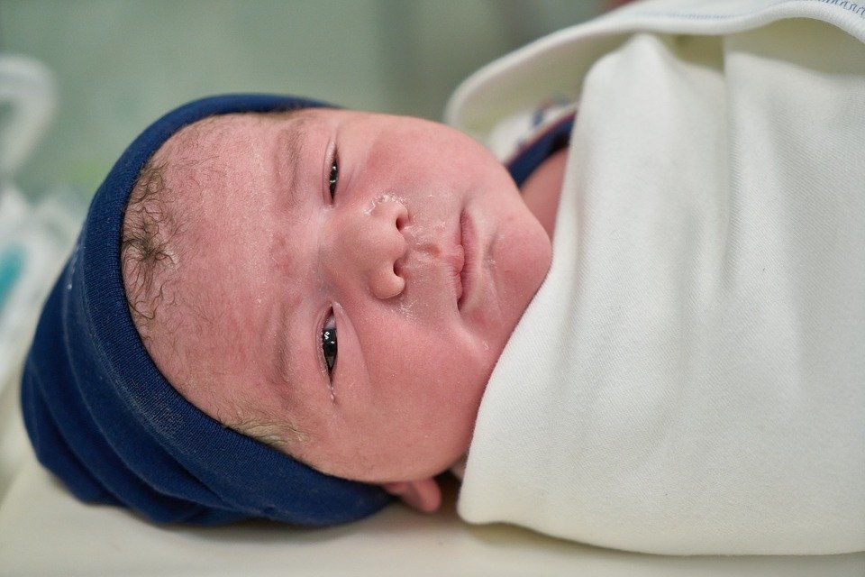 Bebé hospitalizado. │Imagen tomada de: Pixabay