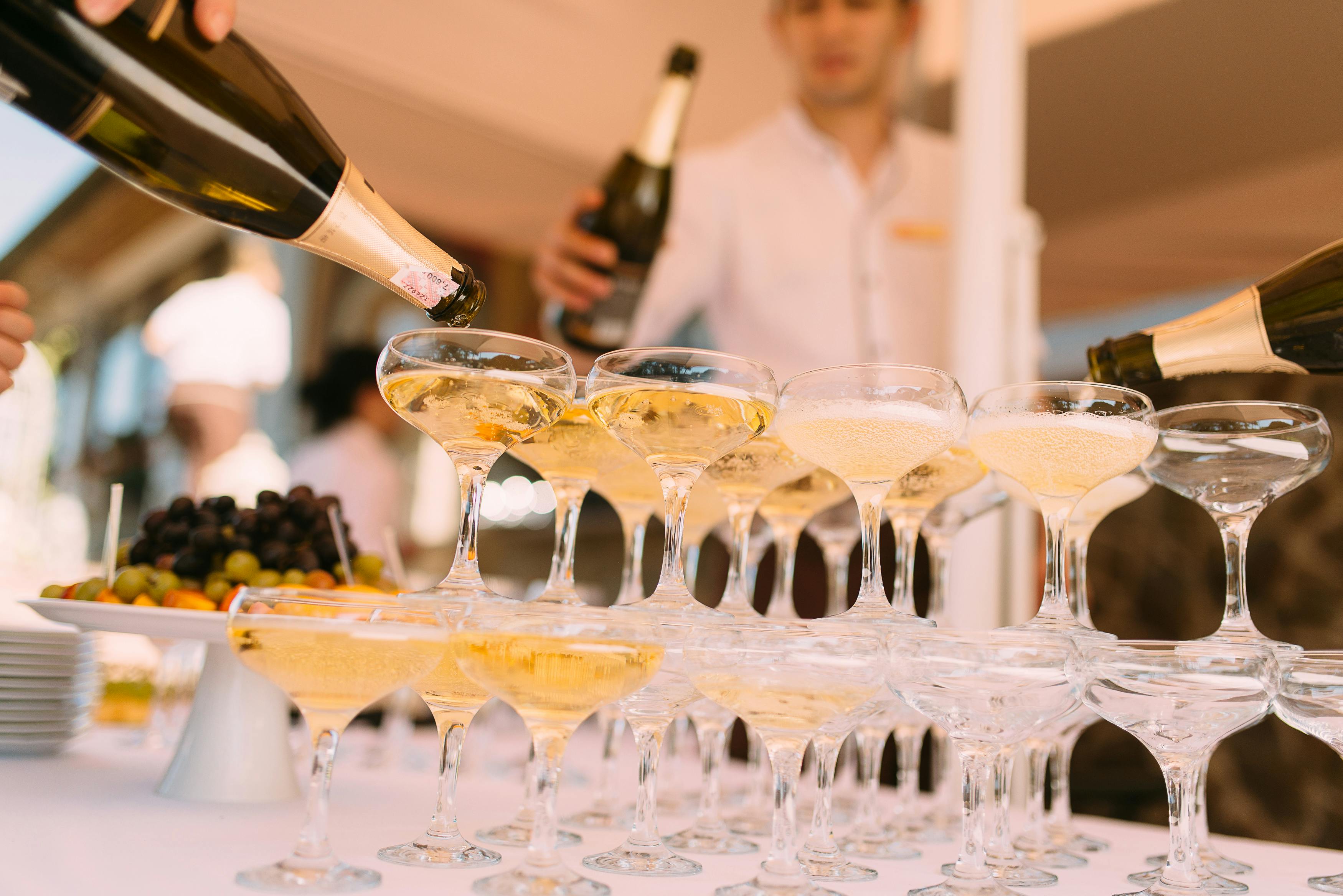 Drinks being poured | Source: Pexels