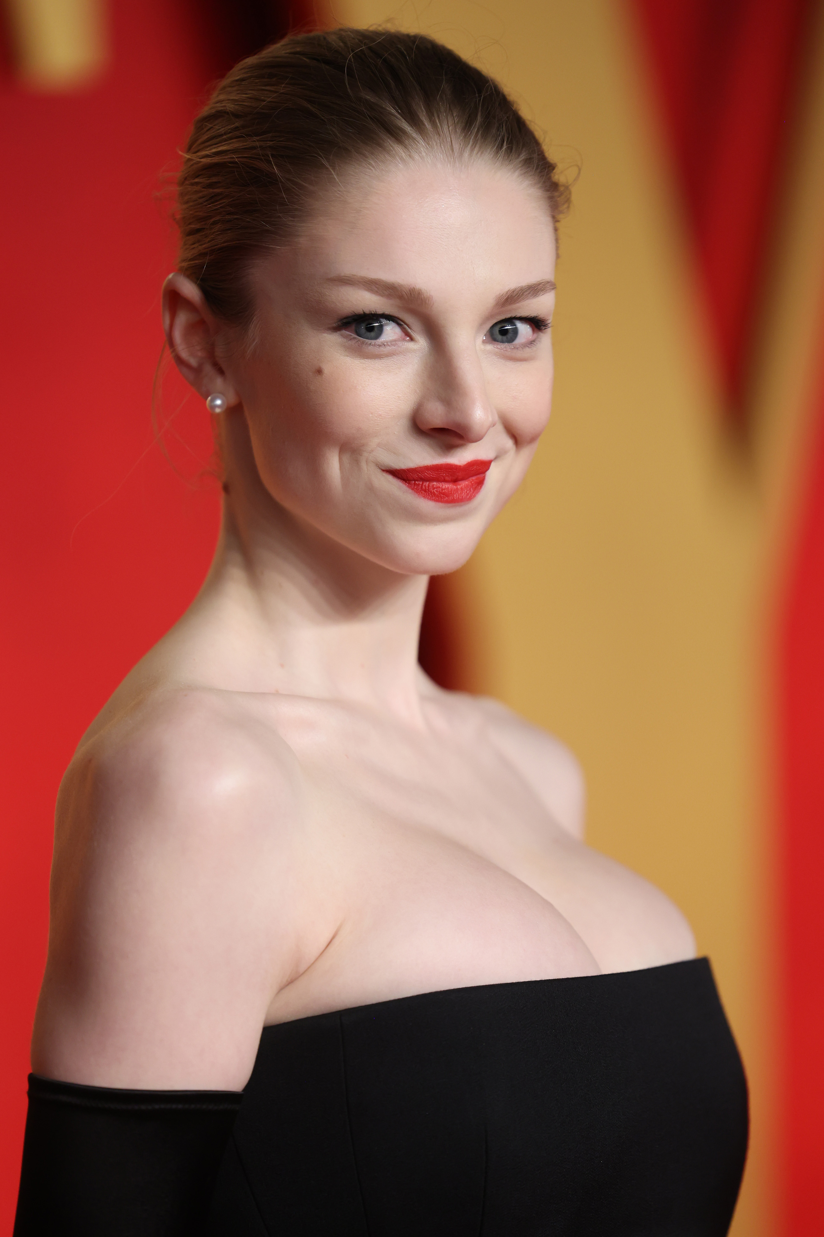 Hunter Schafer attends the 2024 Vanity Fair Oscar Party on March 10, 2024 in Beverly Hills, California | Source: Getty Images