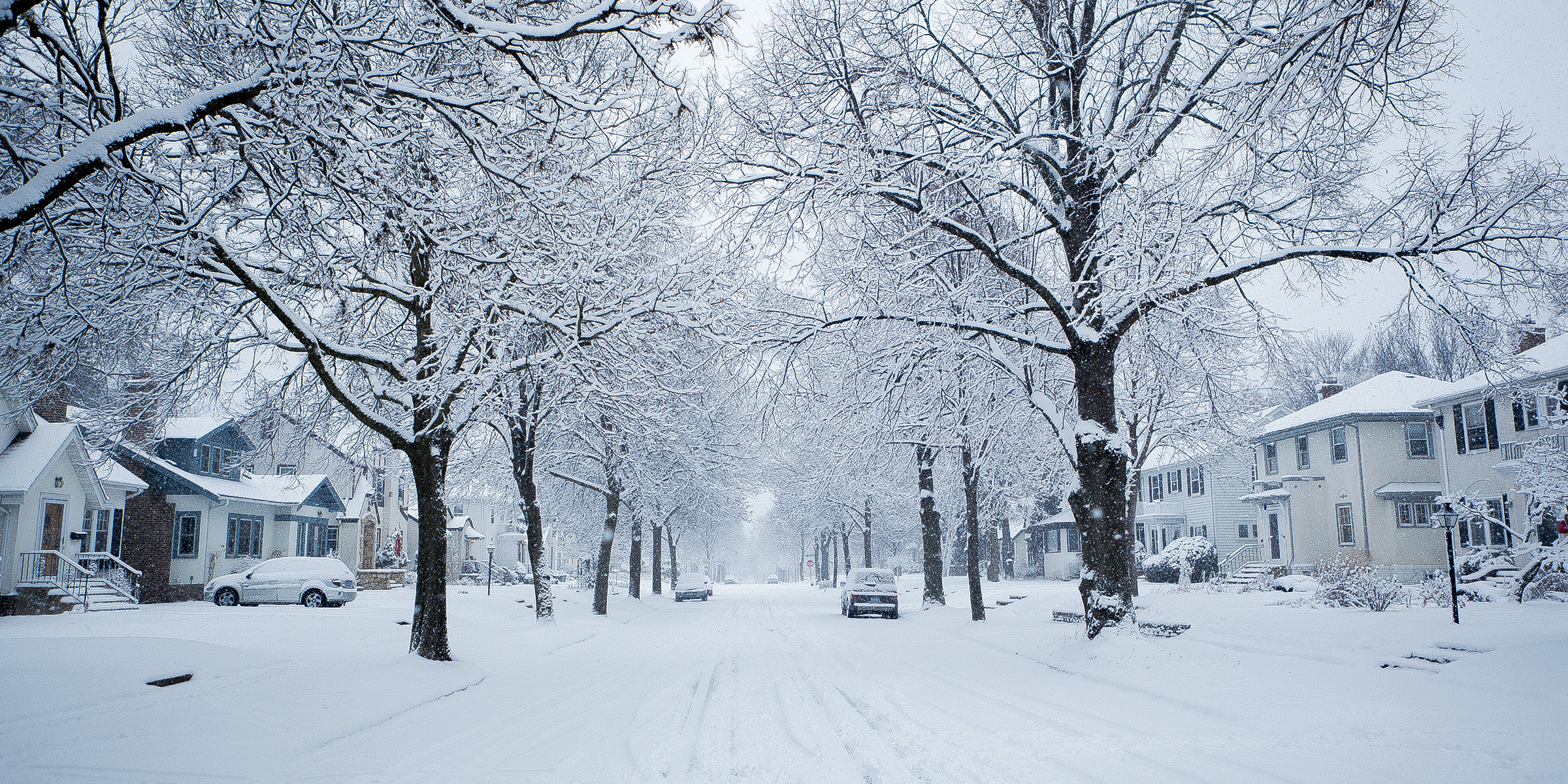 A neighborhood covered in snow. | Source: Getty Images