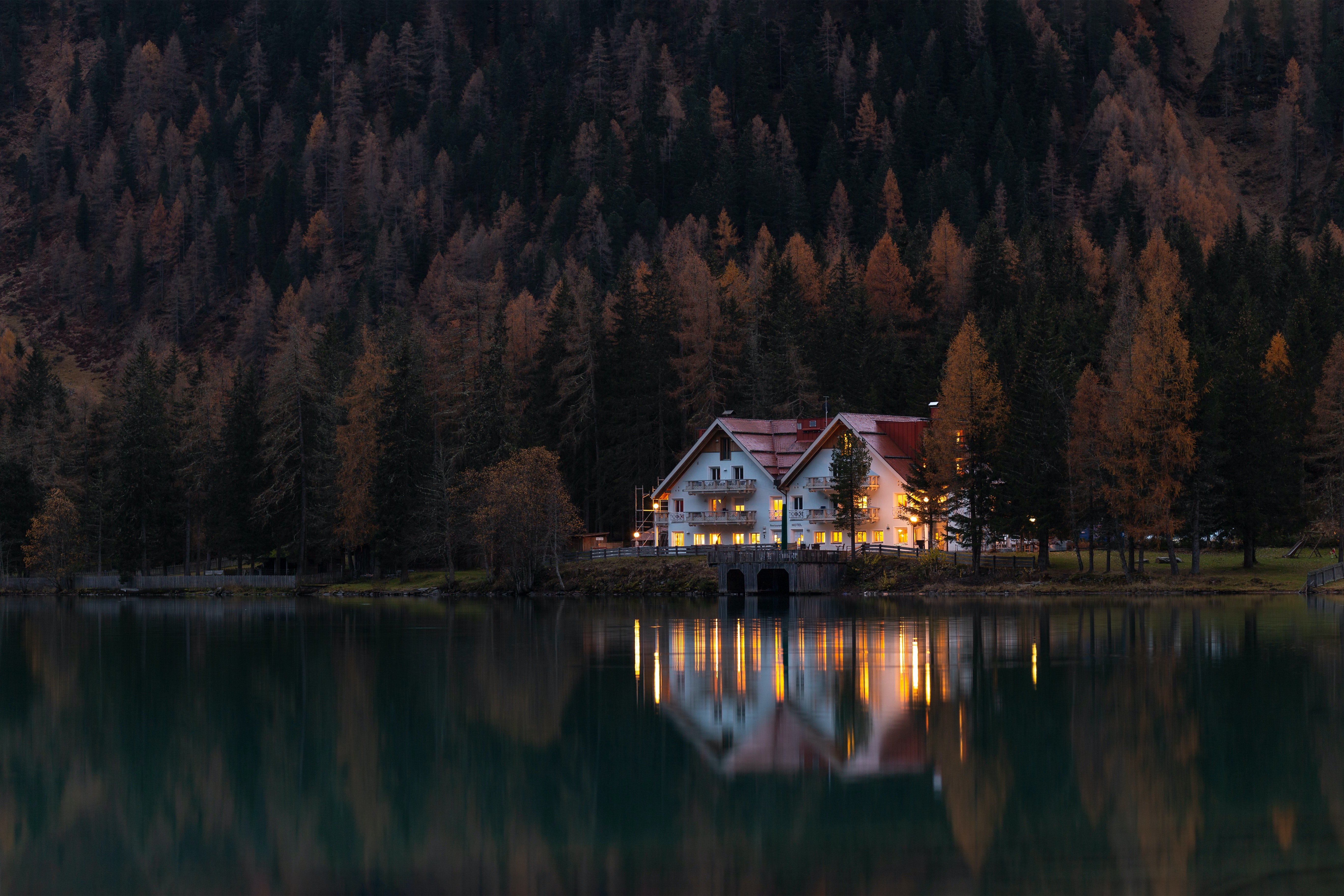 Patrick noticed that a mansion had been built across the lake. | Source: Eberhard Grossgasteiger/Pexels