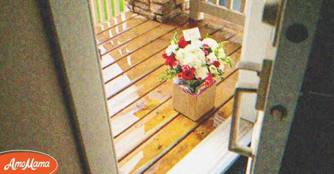 Someone kept leaving flowers for Samantha on her doorstep. | Photo: Shutterstock