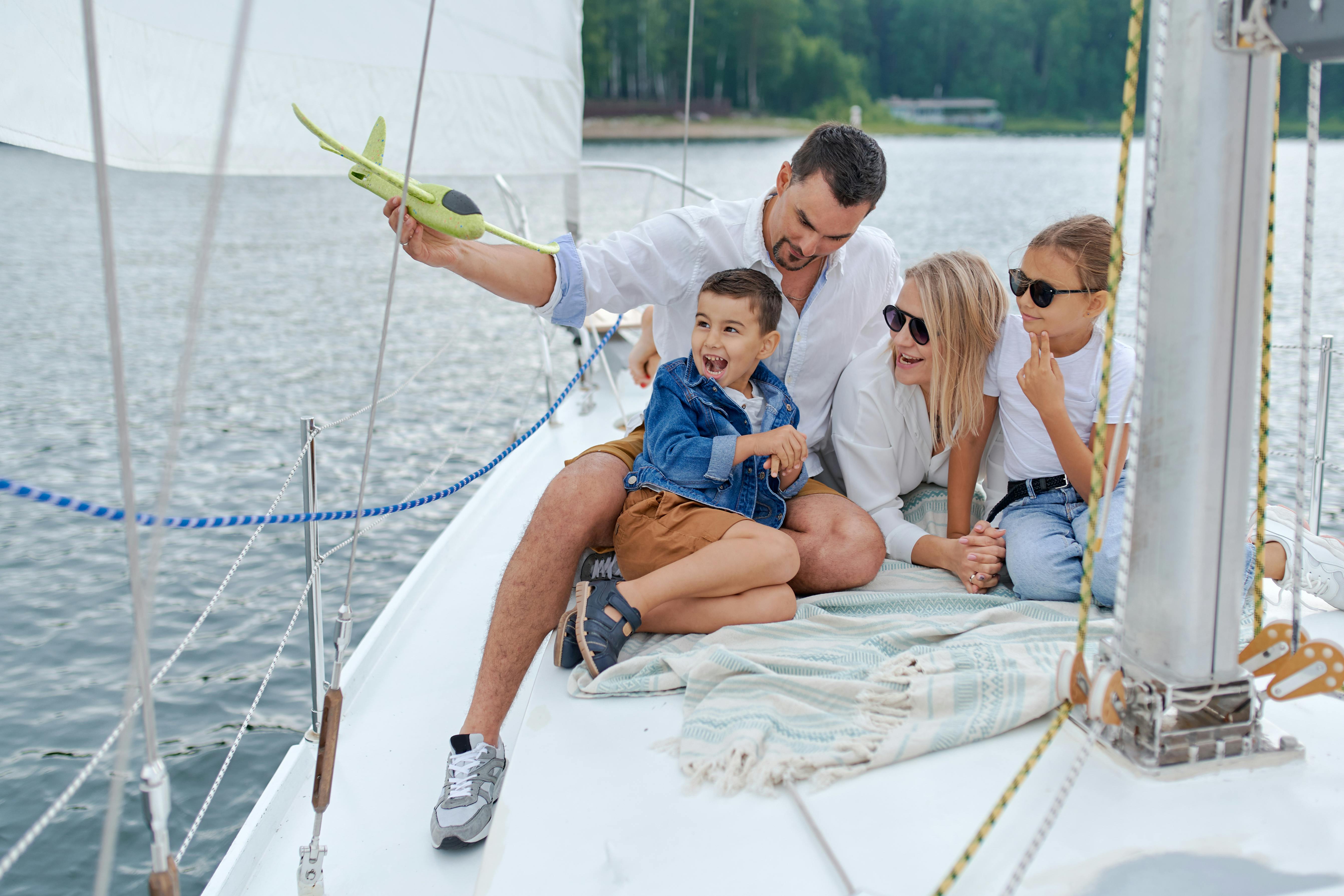 A wealthy family on their yacht | Source: Pexels