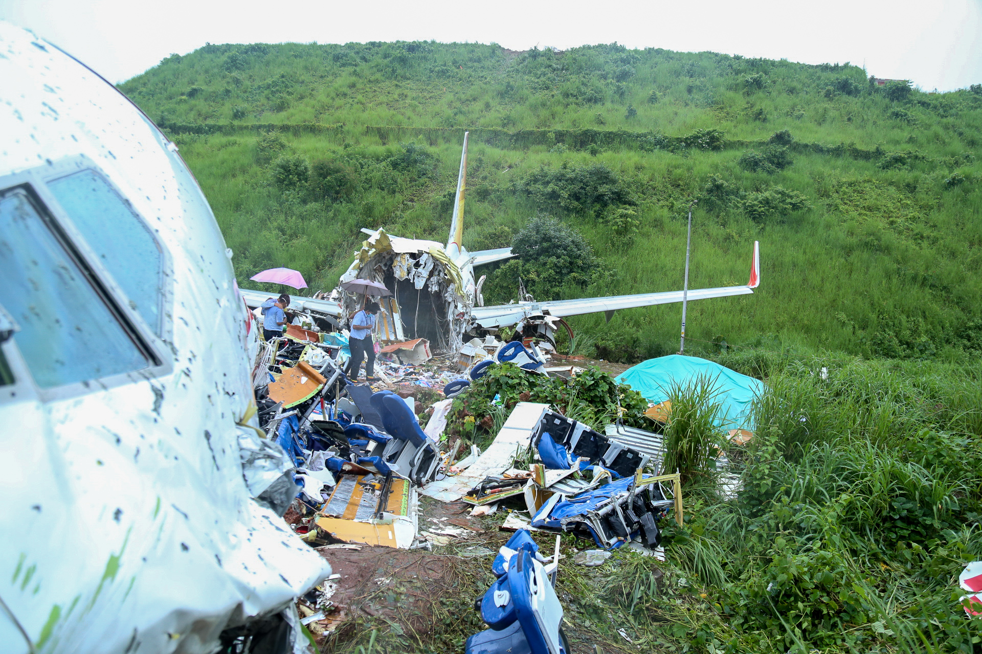 The Air India Express plane after it crashed in Kerala, India on August 8, 2020. | Source: Getty Images