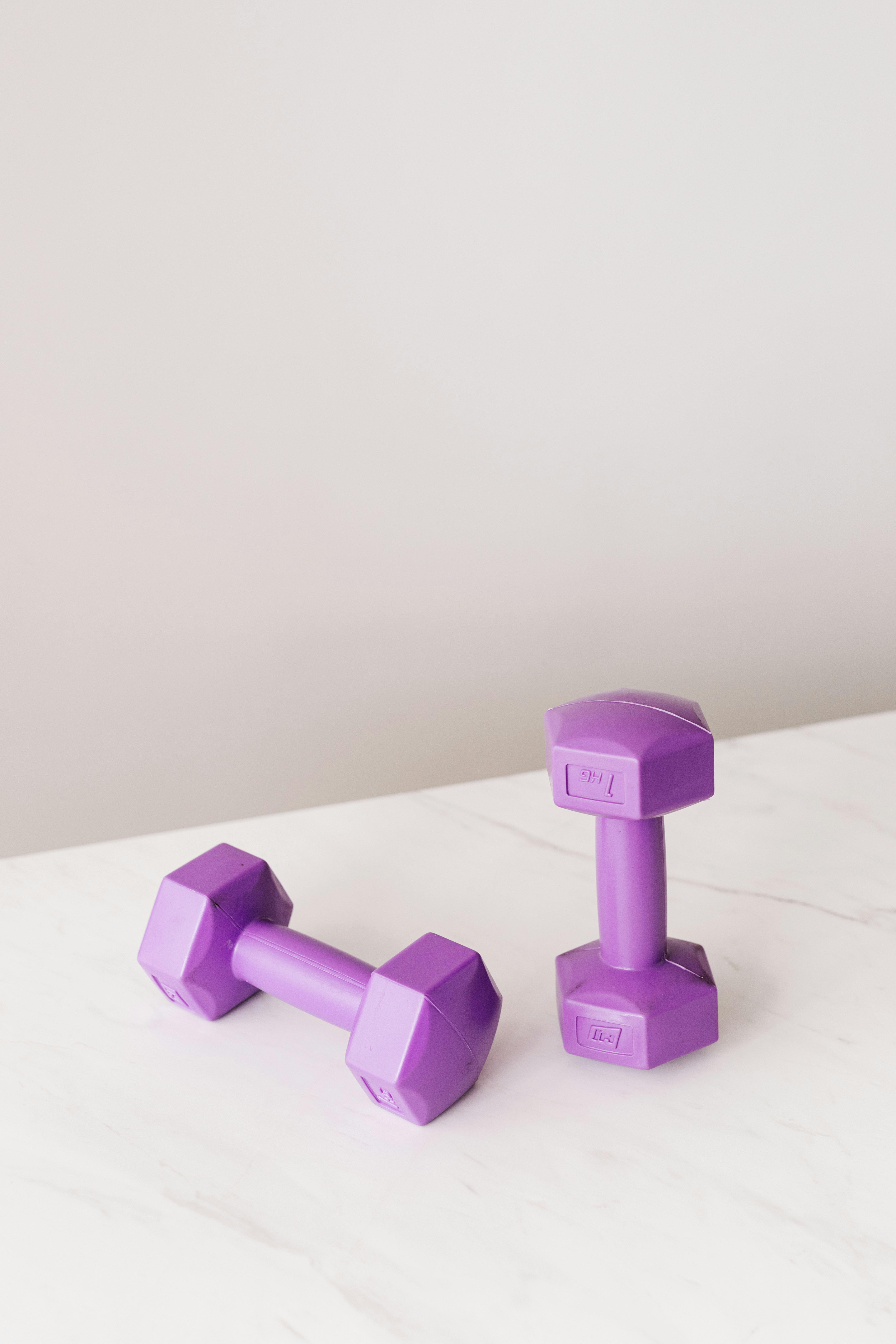 A pair of weights | Source: Pexels