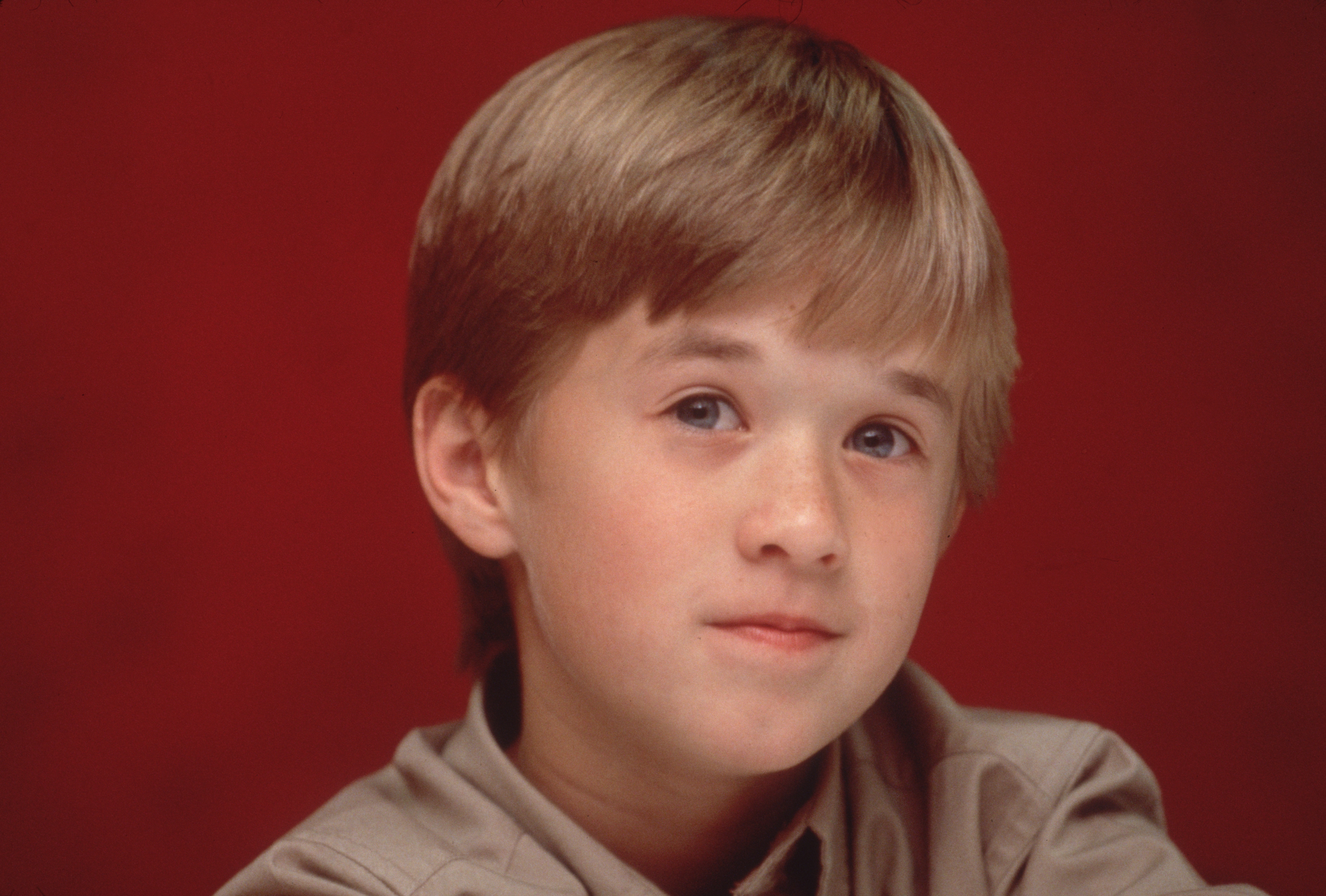 A headshot of Haley Osment on September 25, 1999 in Beverly Hills, California. | Source: Getty Images