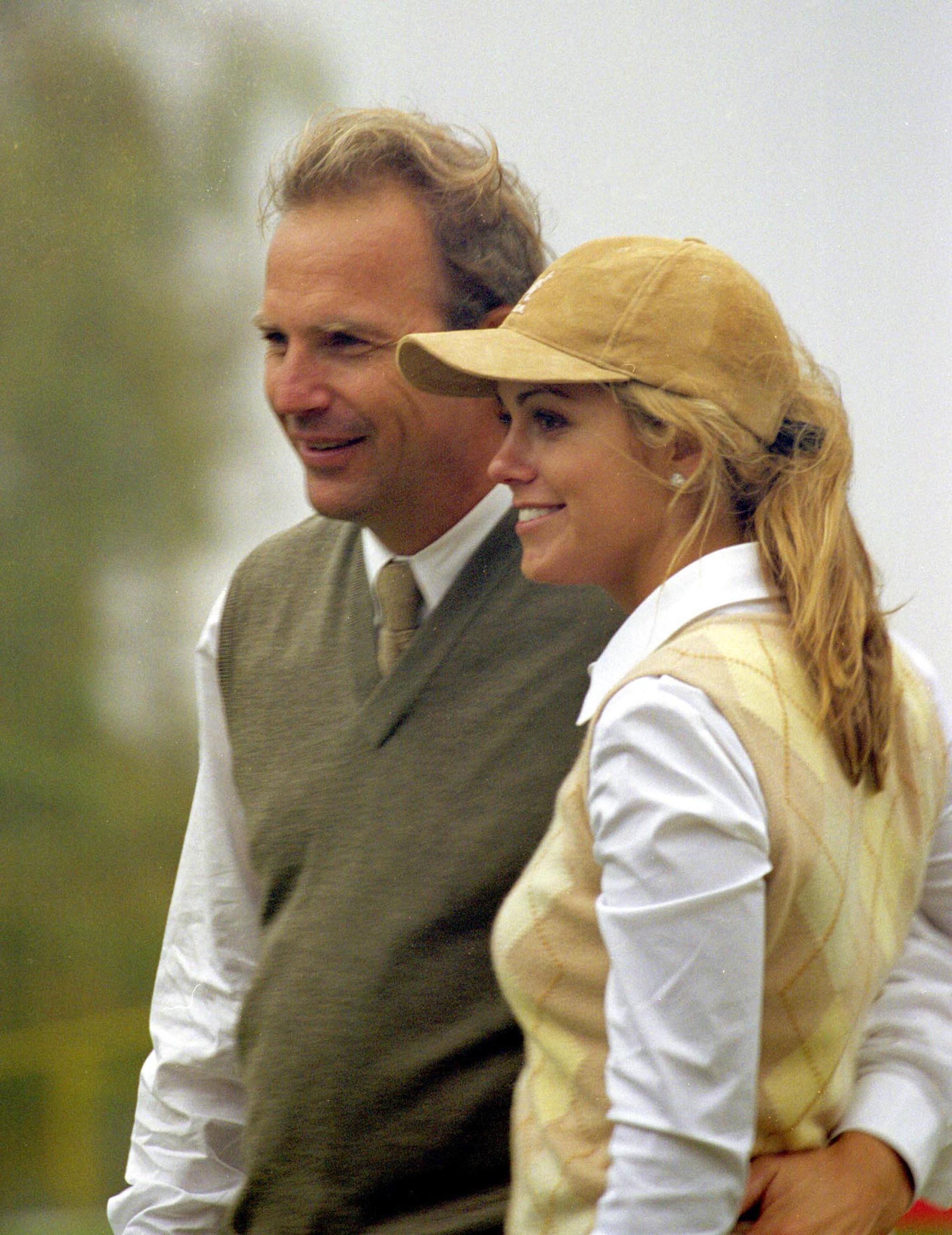 Kevin Costner and Christine Baumgartner at the Big 3 Records Monte Carlo Invitational Pro-Celebrity Golf Tournament on October 6, 2000. | Source: Getty Images