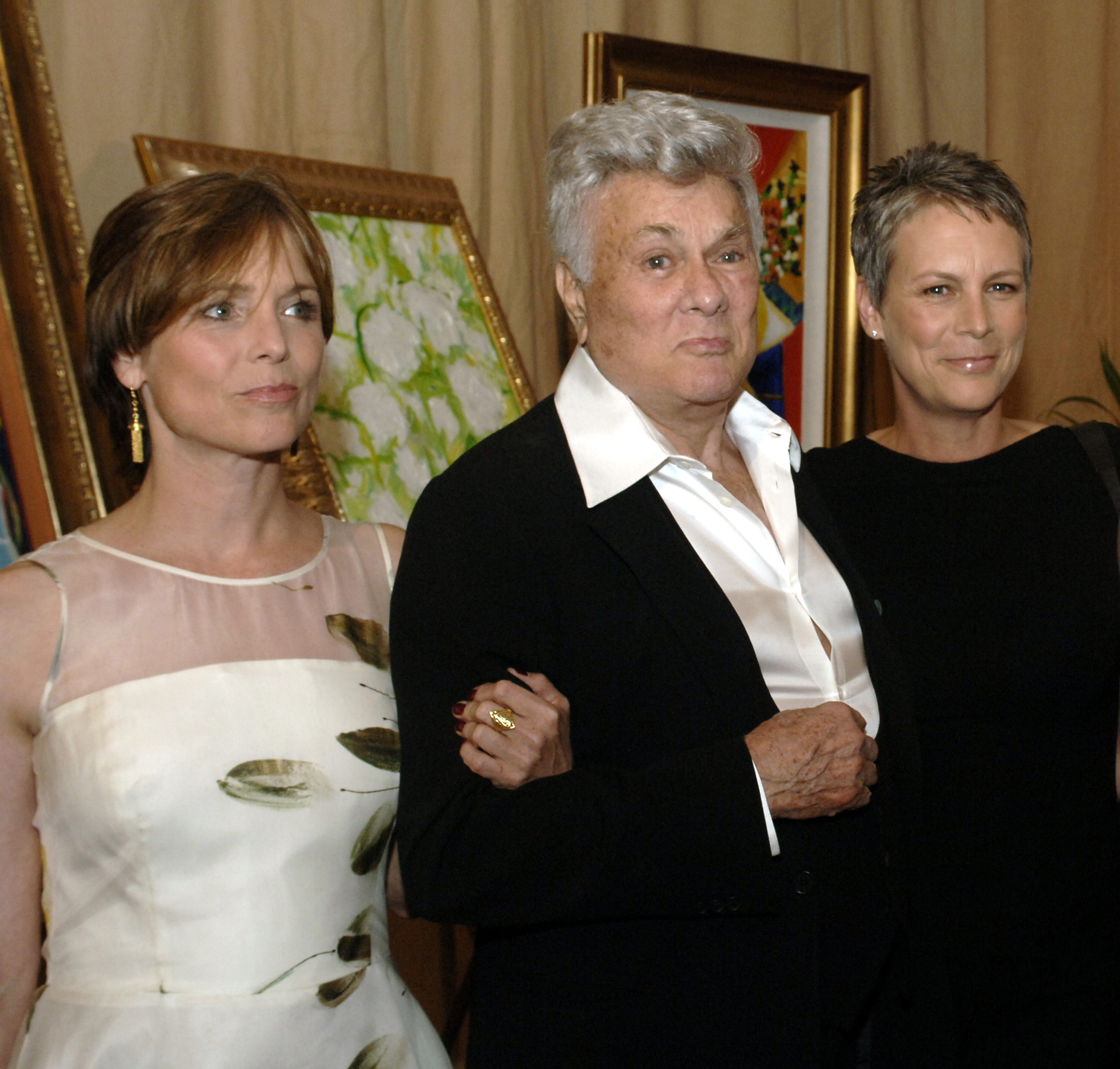Kelly Curtis, Tony Curtis and Jamie Lee Curtis during his 80th Birthday Party on June 25, 2005 | Source: Getty Images