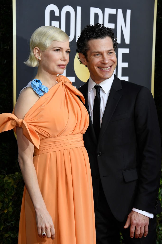 Michelle Williams and Phil Elverum arrive to the 77th Annual Golden Globe Awards held at the Beverly Hilton Hotel on January 5, 2020. | Photo: Getty Images