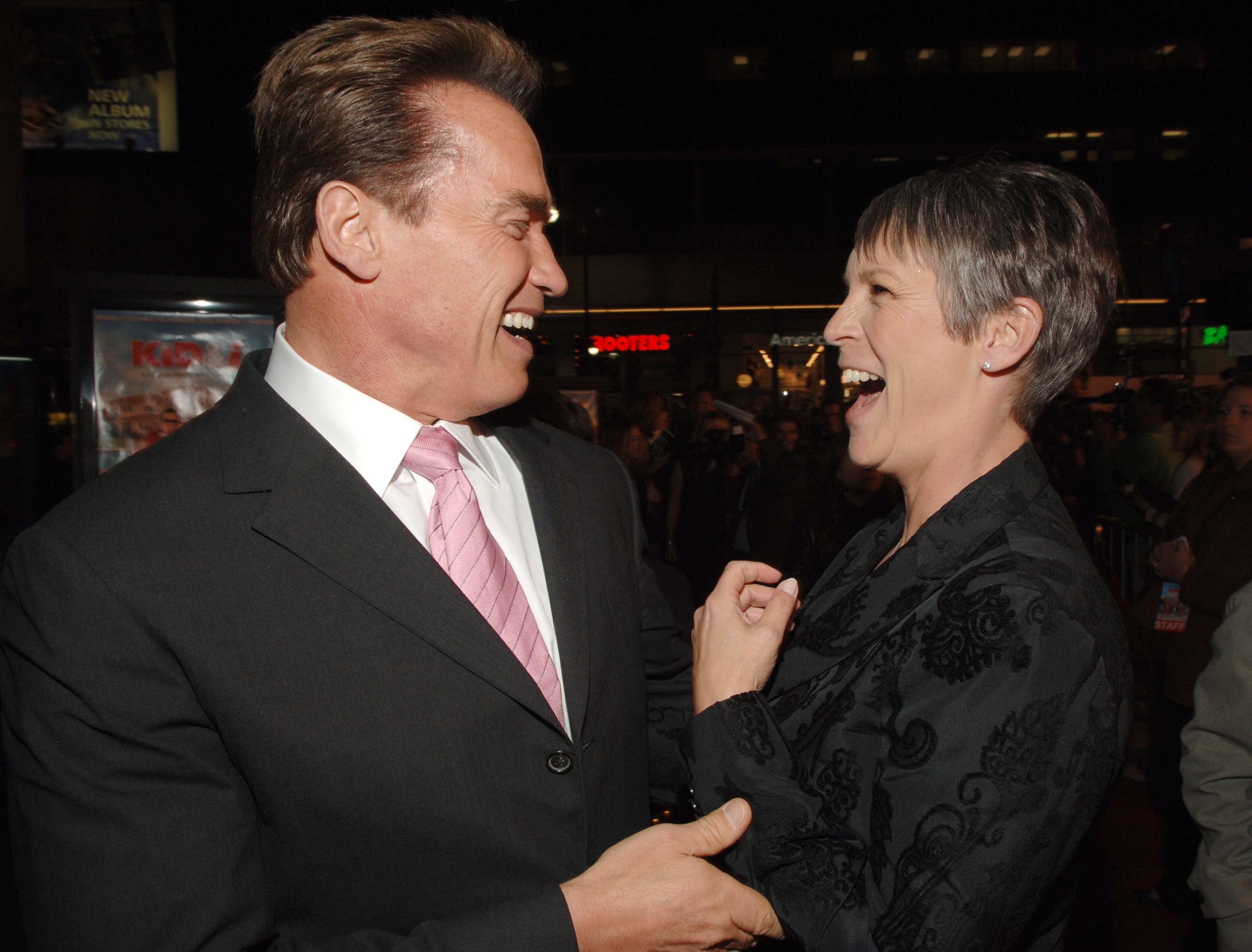 Arnold Schwarzenegger of California and Jamie Lee Curtis at Los Angeles premiere "The Kid & I," 2005 | Source: Getty Images
