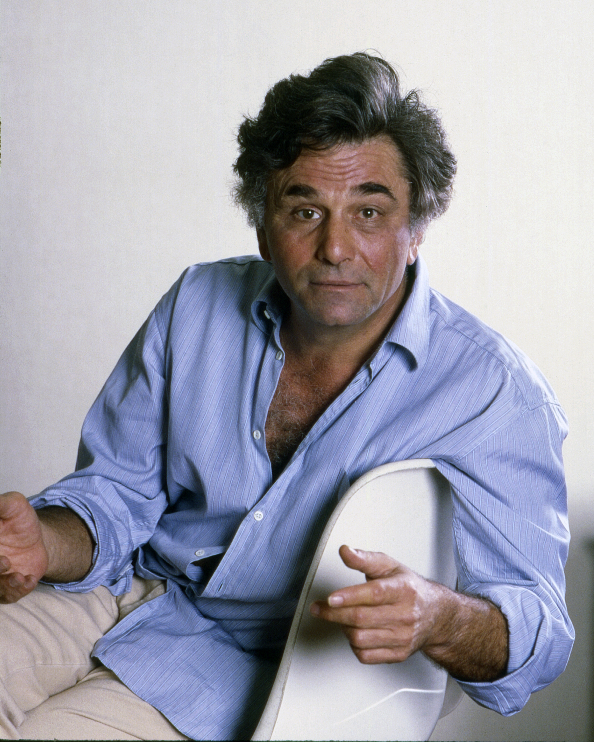 Peter Falk during a photo session circa 1985 in Los Angeles, California | Source: Getty Images