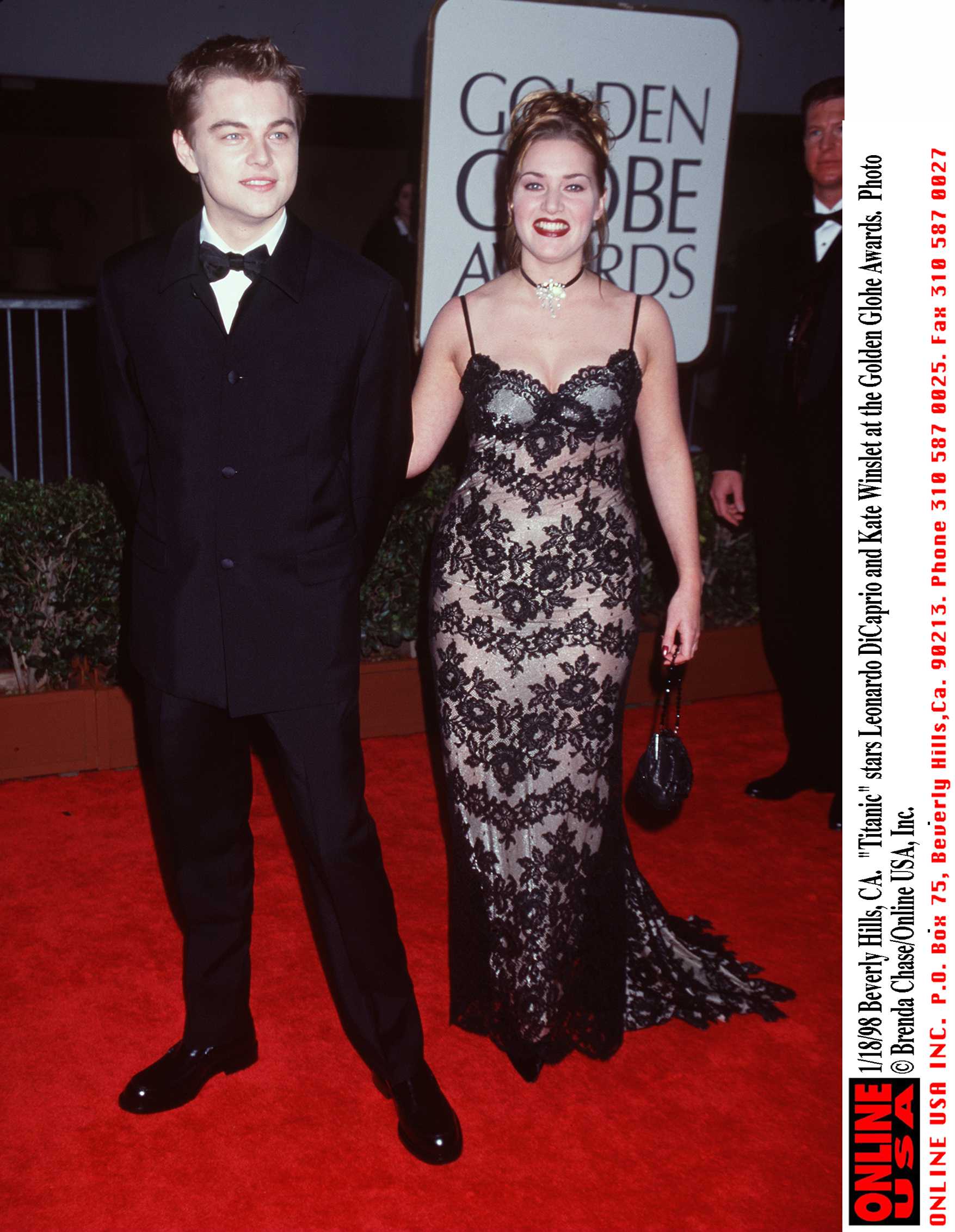 Leonardo DiCaprio y Kate Winslet asisten a los Globos de Oro en el Beverly Hilton el 18 de enero de 1998 en Beverly Hills, California┃Foto: Getty Images