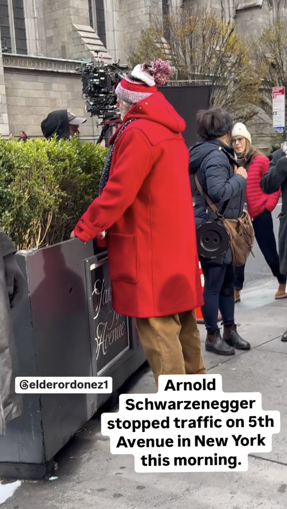 Arnold Schwarzenegger is spotted in New York City, posted on December 16, 2024 | Source: Instagram.com/elderordonez1